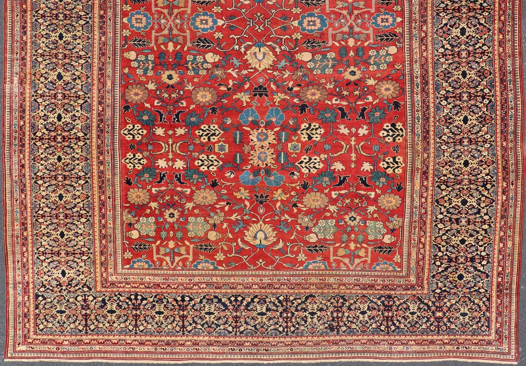 Very Finely Woven Antique Farahan Sarouk Rug with Intricate Border Design For Sale 2