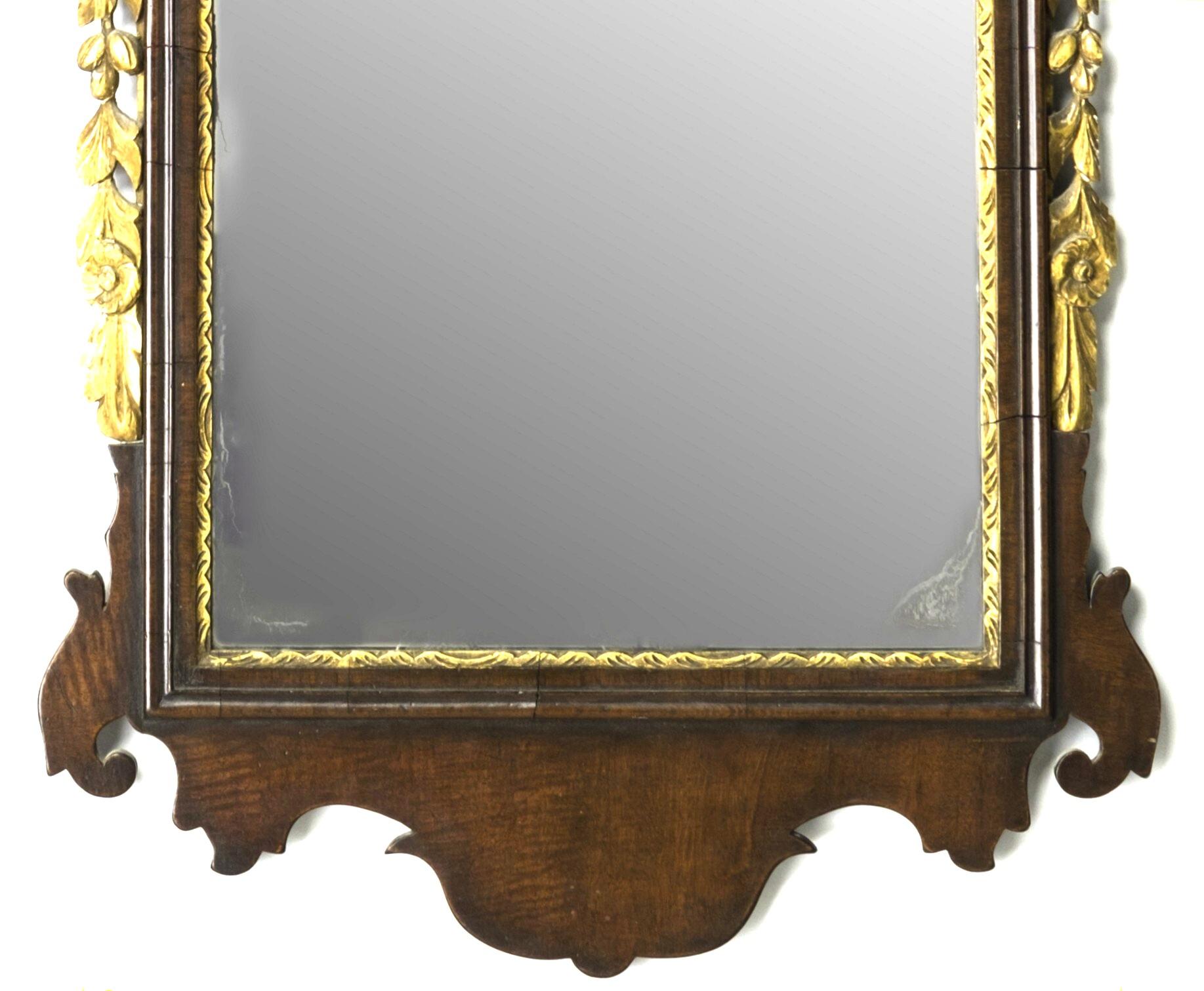 Chippendale Très bon miroir de style constitutionnel en acajou du 19ème siècle, États-Unis, vers 1880 en vente