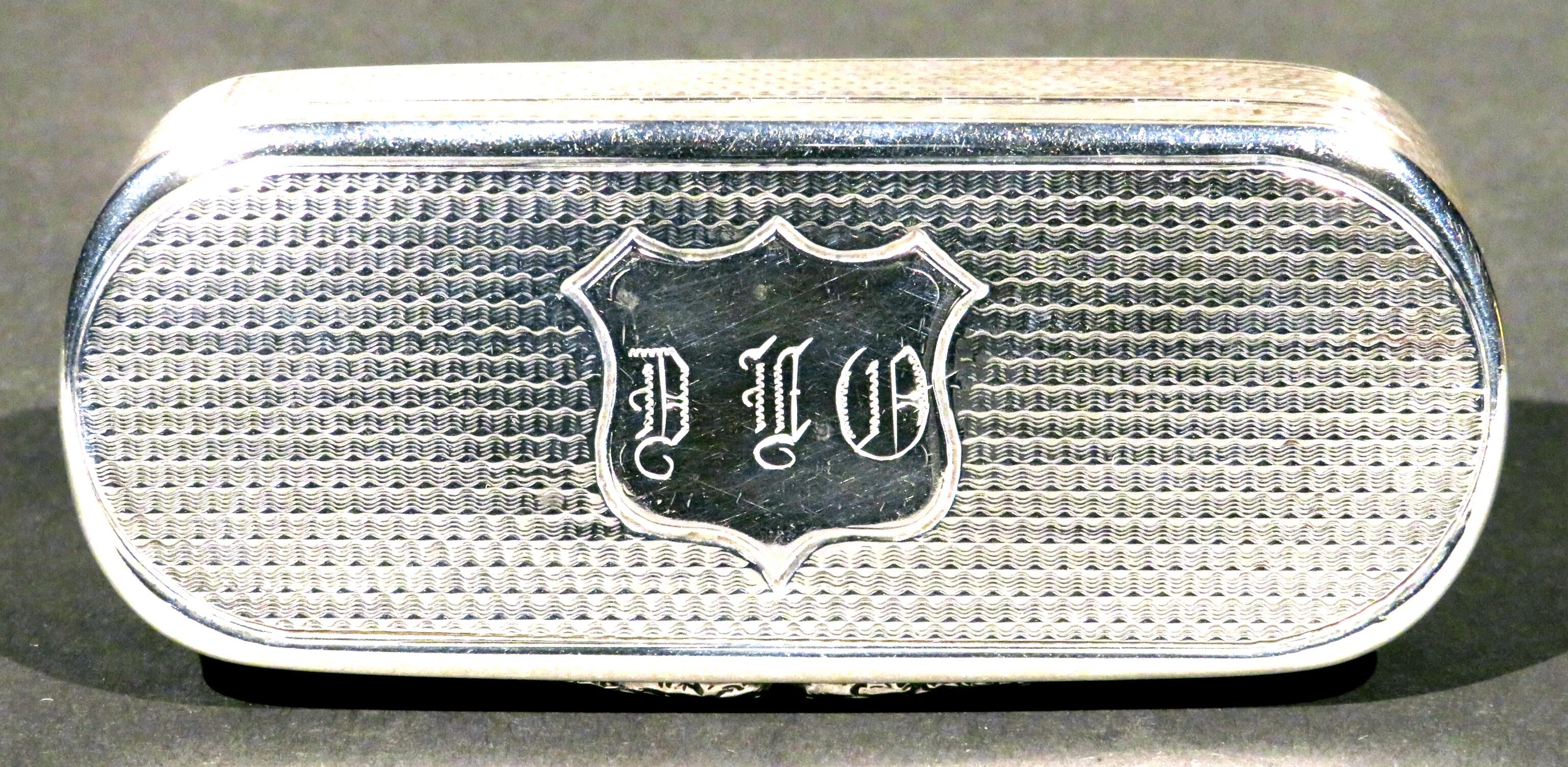 Ottima tabacchiera in argento del XIX secolo, con marchio Birmingham 1839 In condizioni buone in vendita a Ottawa, Ontario