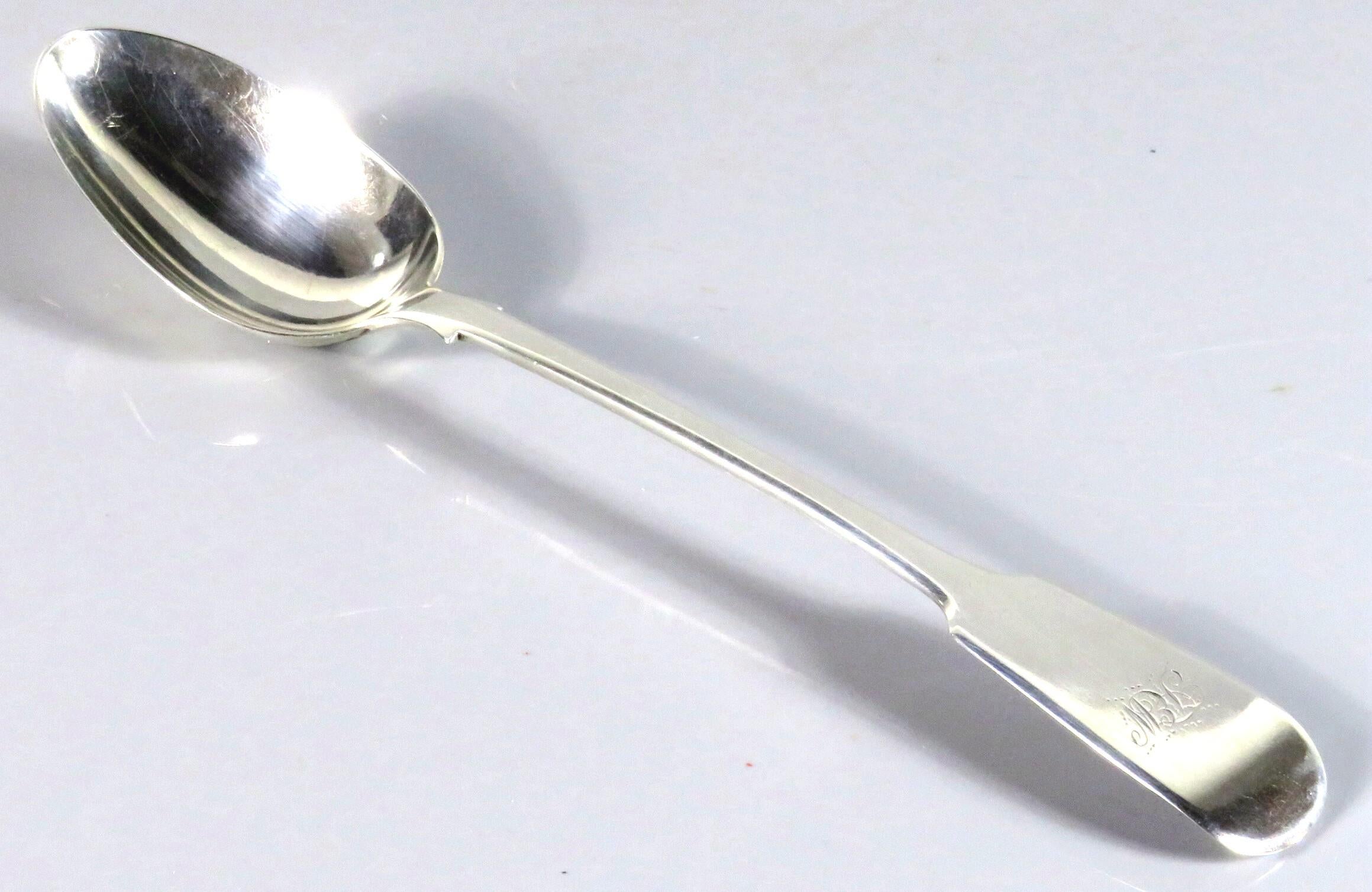 A very good and heavy 19th century sterling silver stuffing spoon in the fiddle pattern, the underside bearing hallmarks for London and date letter for 1843, together with makers marks for Samuel Hayne & Dudley Cater.
Weight 4.27 troy ounces.