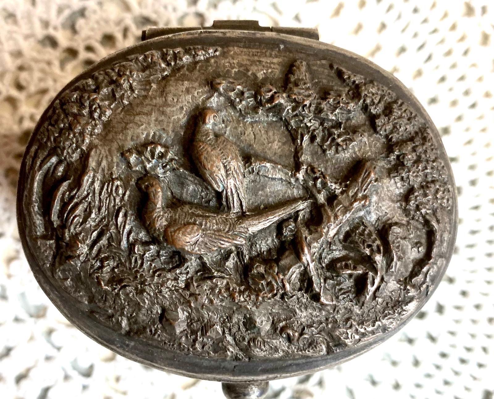 Very good antique condition with light age-related wear and a nice patina. Bon état - En vente à Beuzevillette, FR