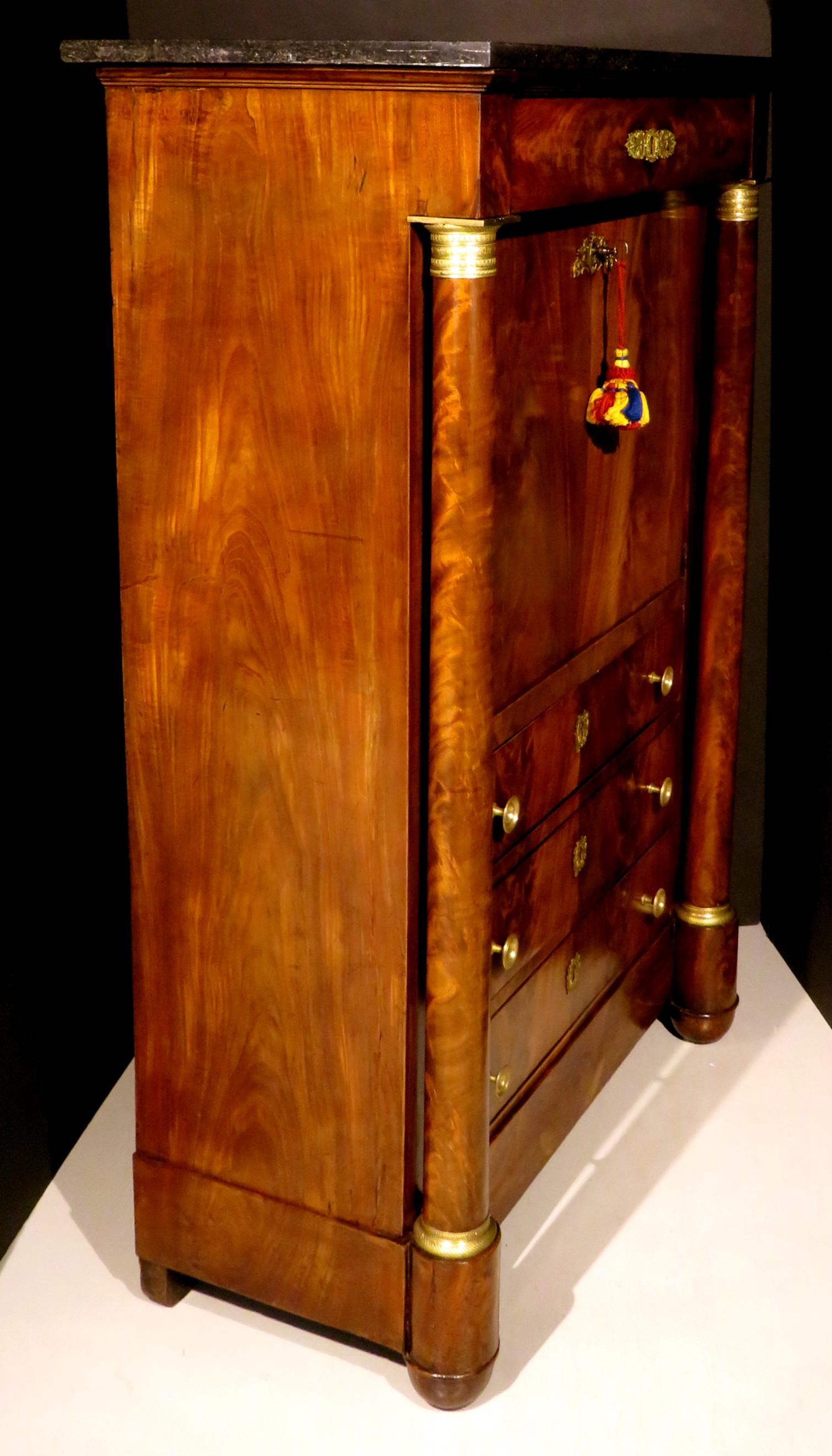 Fine Mahogany French Empire Period Secretaire a' Abattant,  France Circa 1815 In Good Condition In Ottawa, Ontario