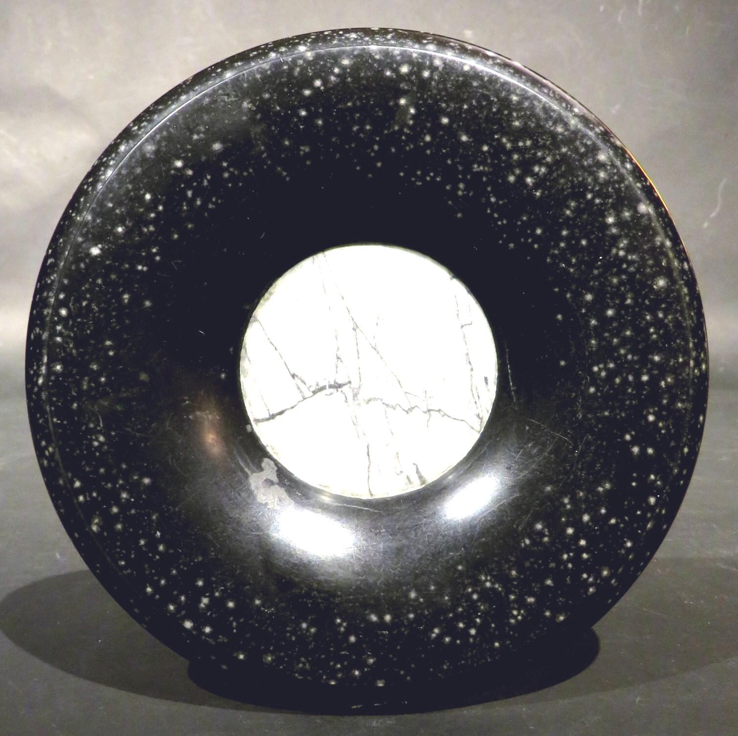 20th Century Very Good Pair of Art Deco Fossilized Black Marble Tazzas, France Circa 1900