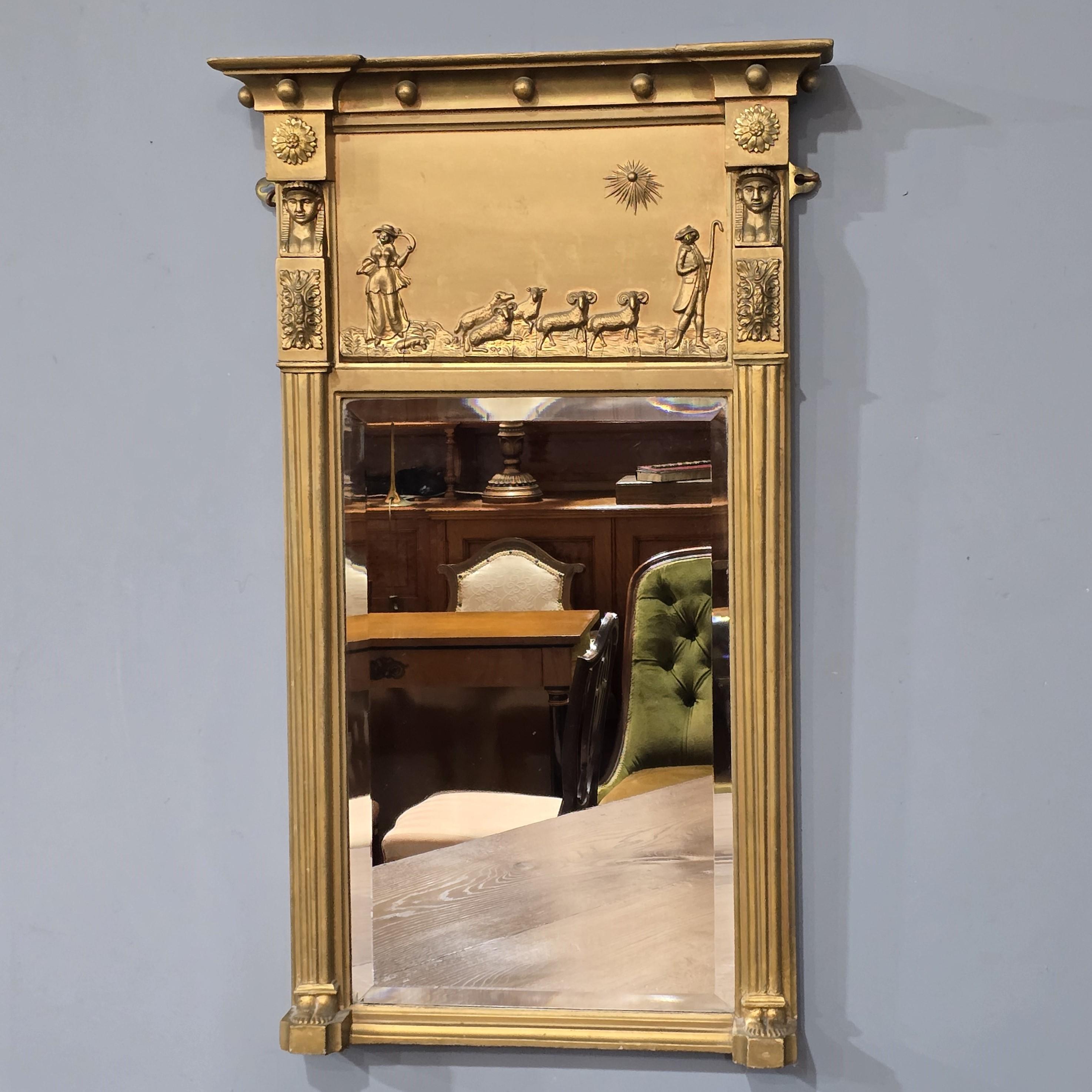 Égyptien Très bon miroir de style Régence en vente