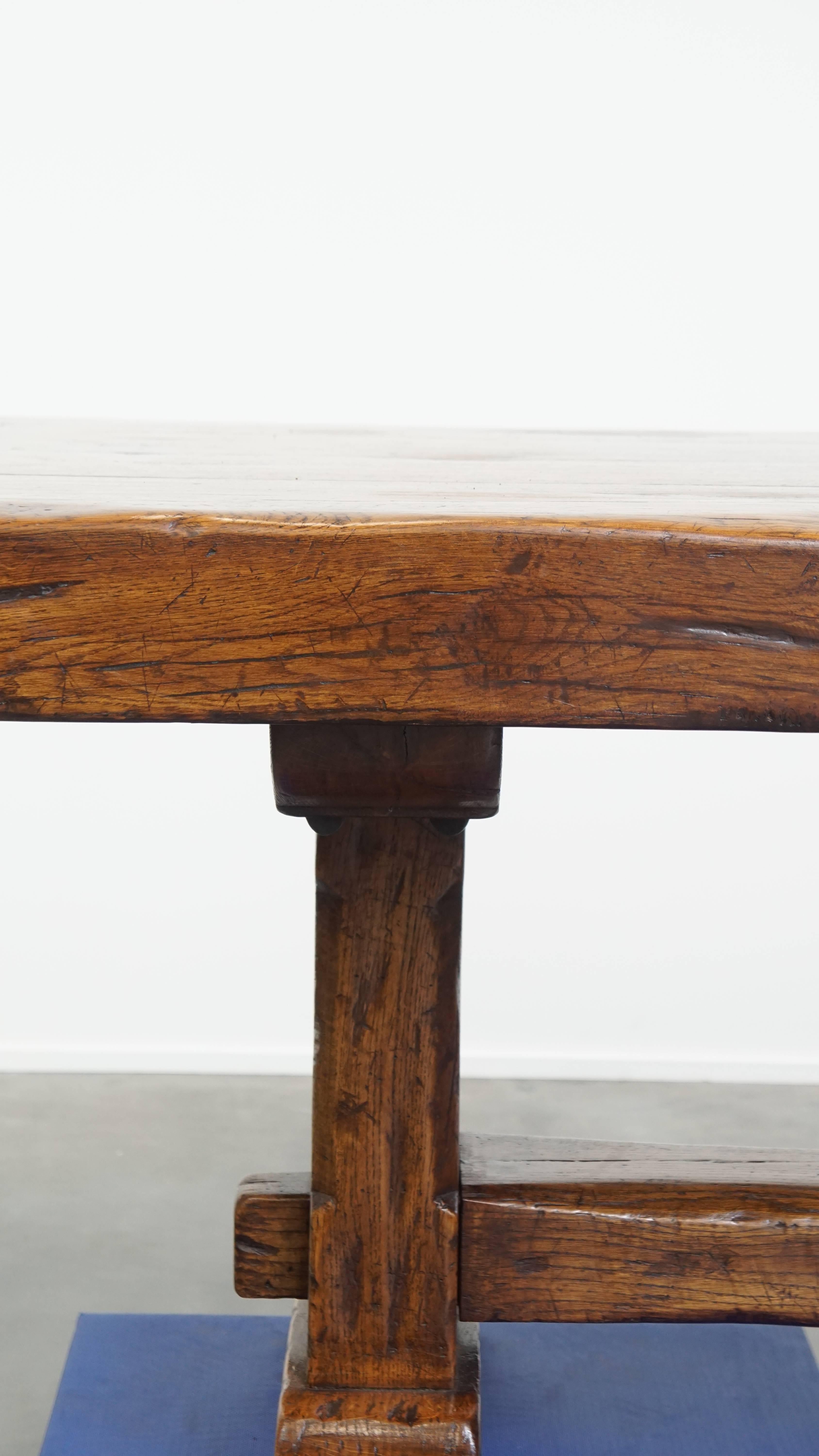 Very Heavy Antique French Table from the Early 1900s in Solid Oak For Sale 6