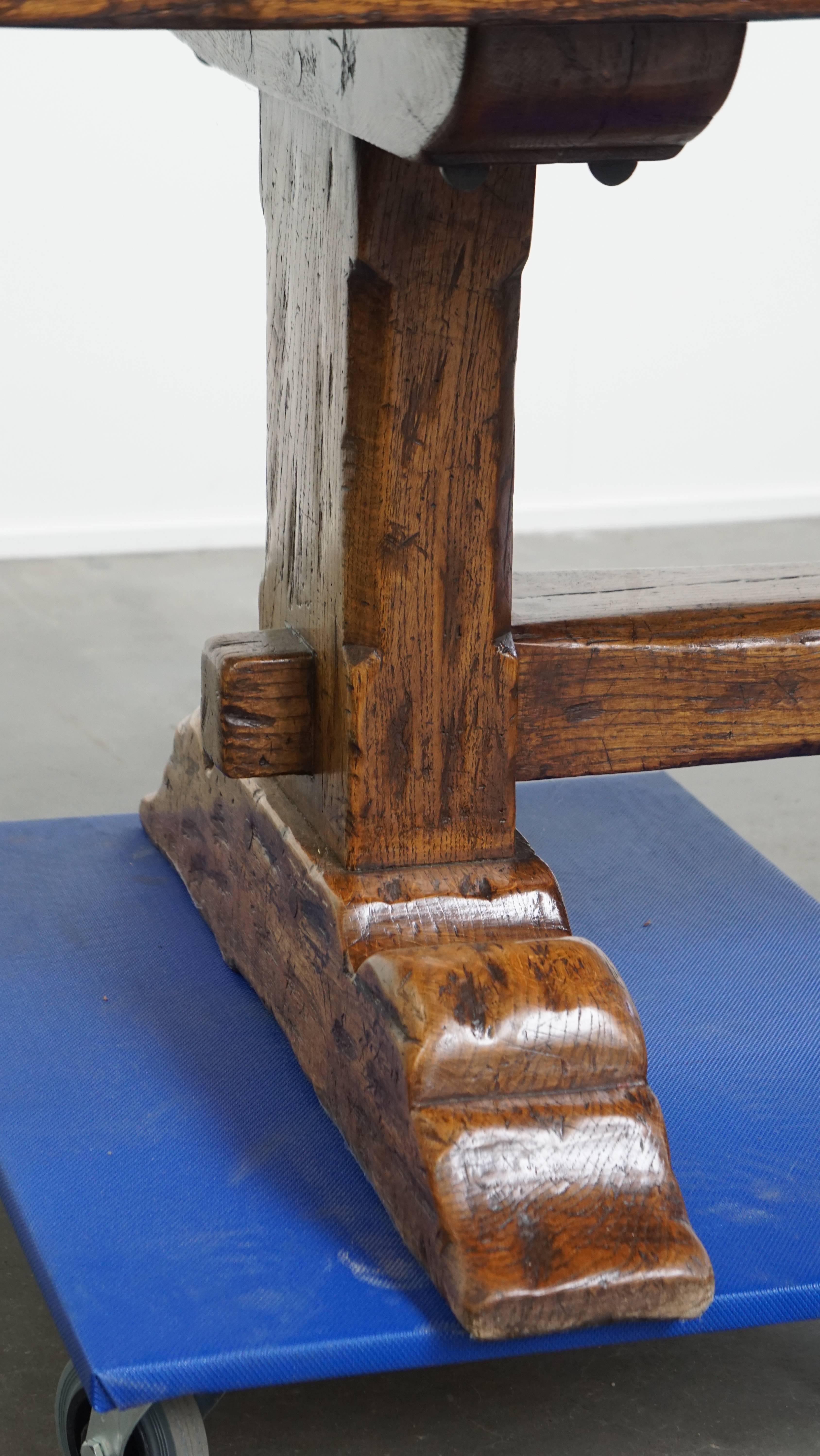 Very Heavy Antique French Table from the Early 1900s in Solid Oak For Sale 7