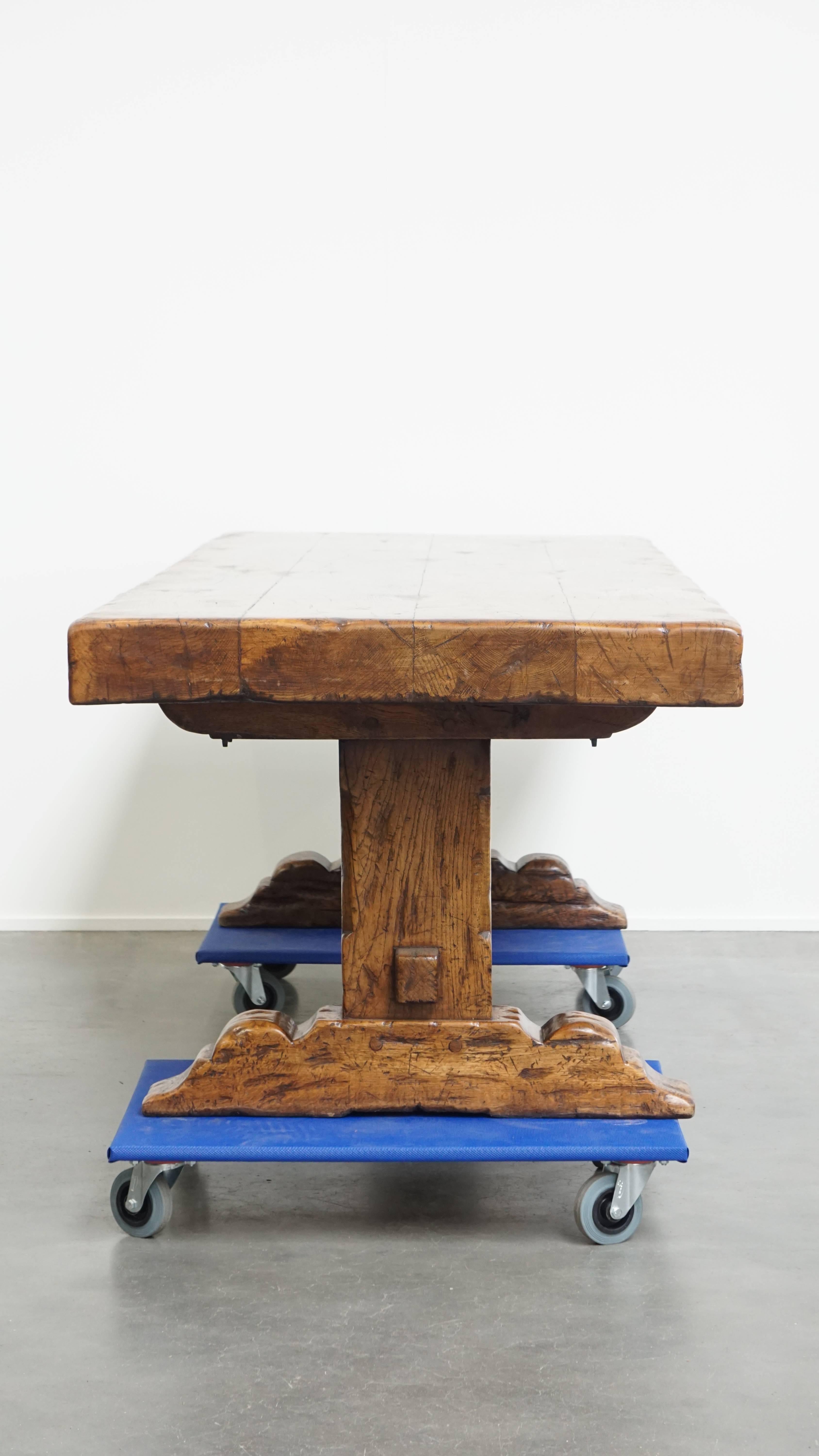 Classical Roman Very Heavy Antique French Table from the Early 1900s in Solid Oak For Sale