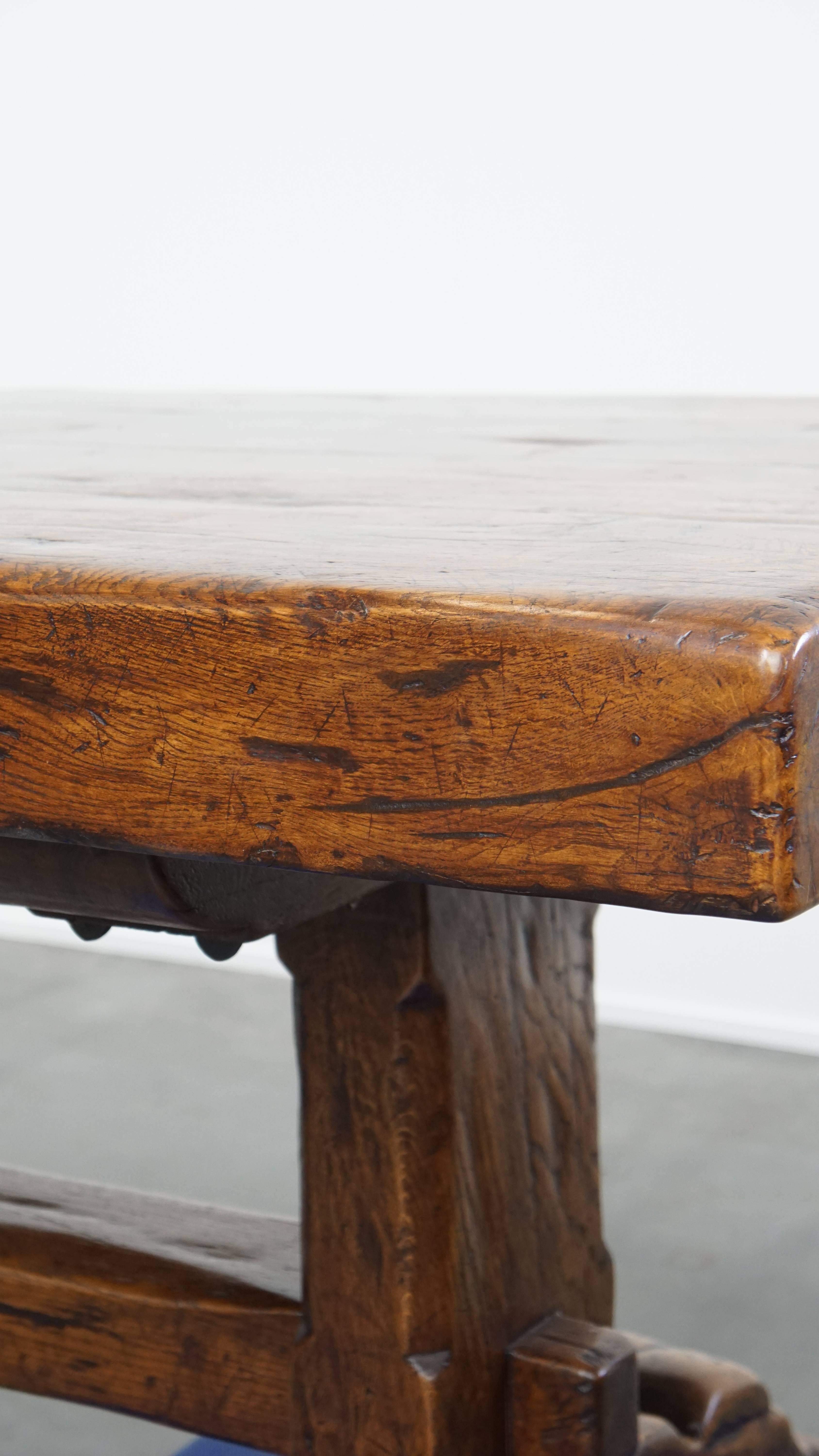 Very Heavy Antique French Table from the Early 1900s in Solid Oak For Sale 2