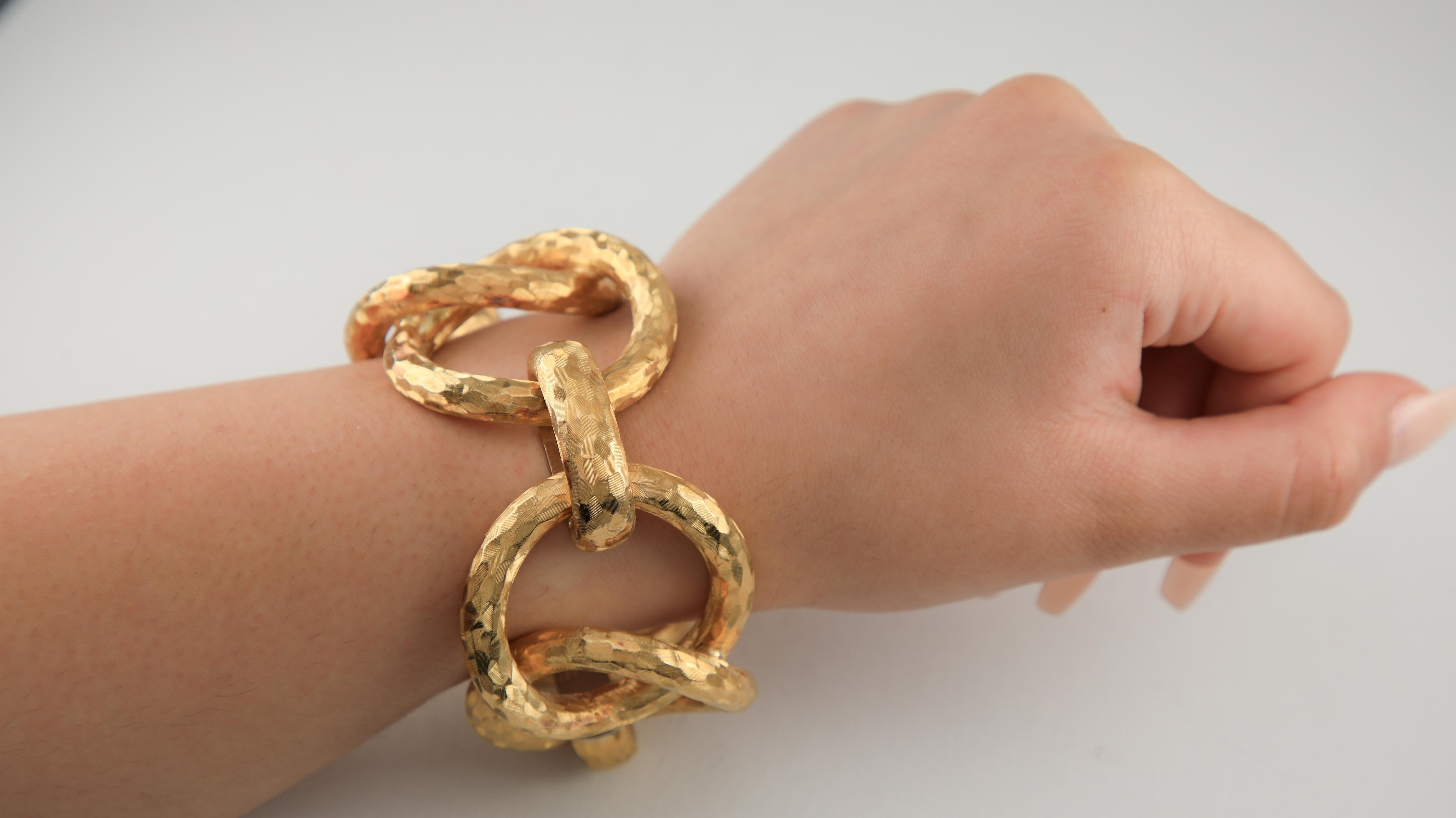 Bracelet à maillons jumbo en or poli 18 carats très lourd de style moderniste en vente 2