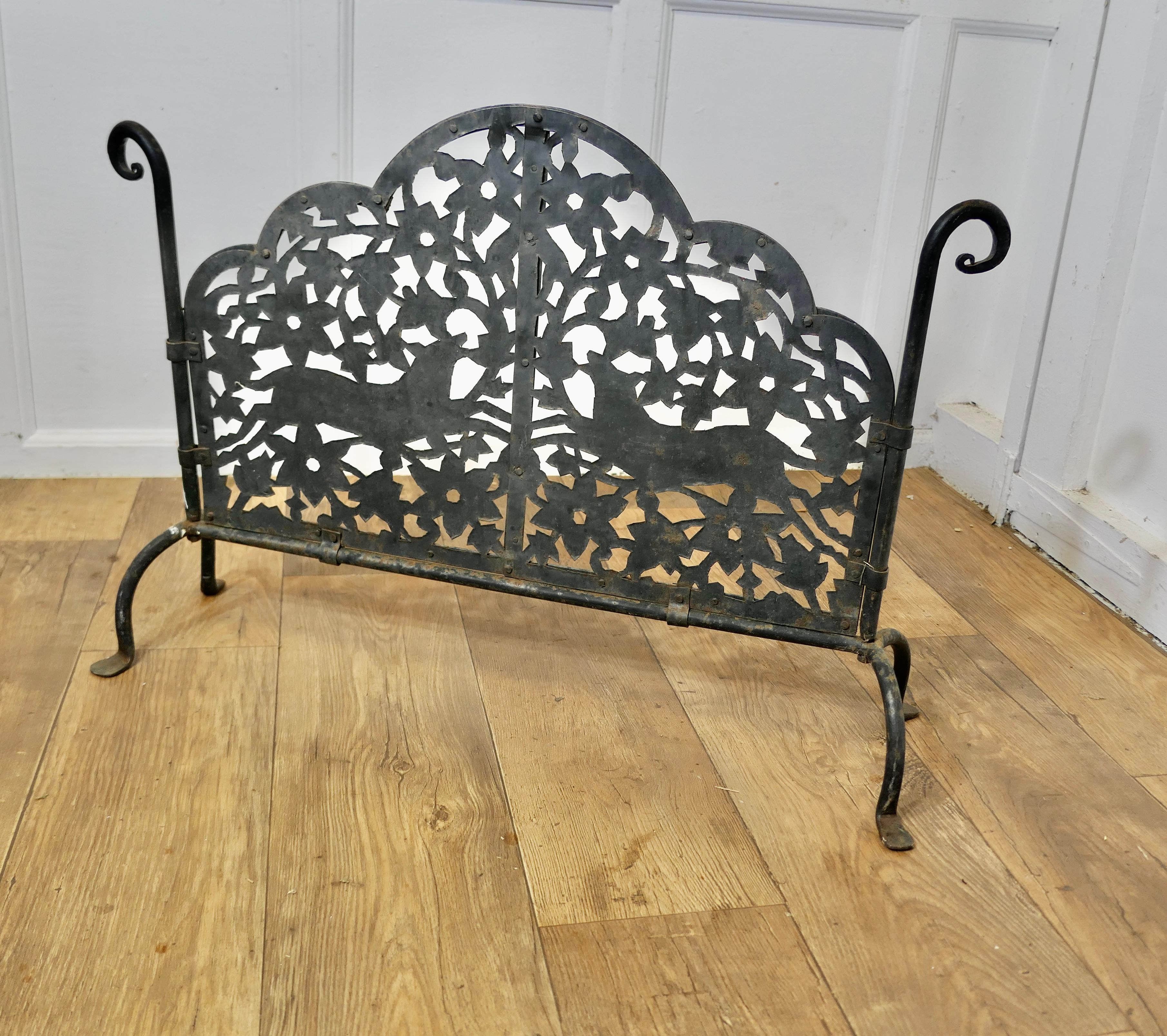 Late 19th Century Very Heavy Old Gothic Pierced Wrought Iron Fire Screen For Sale