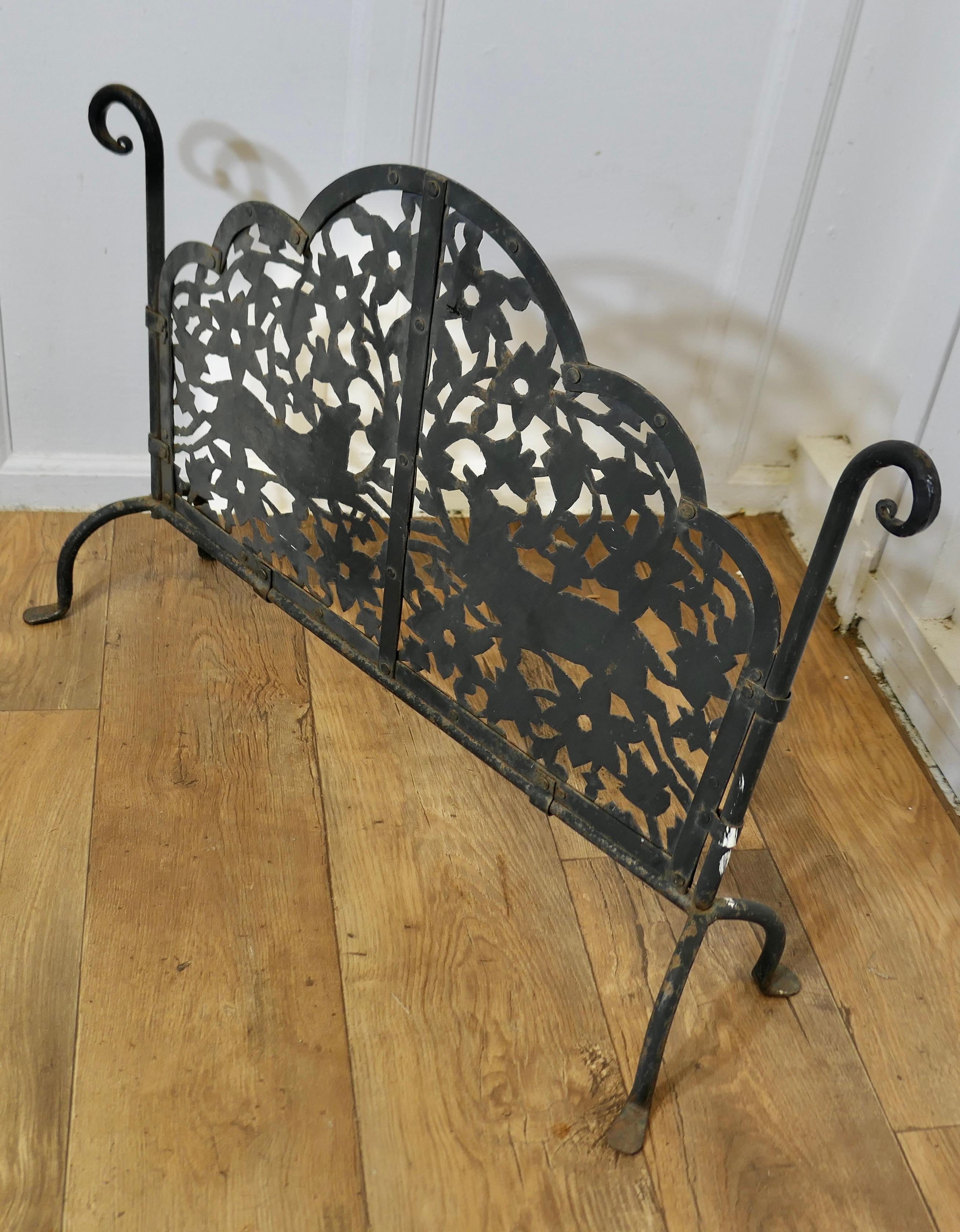Very Heavy Old Gothic Pierced Wrought Iron Fire Screen For Sale 2