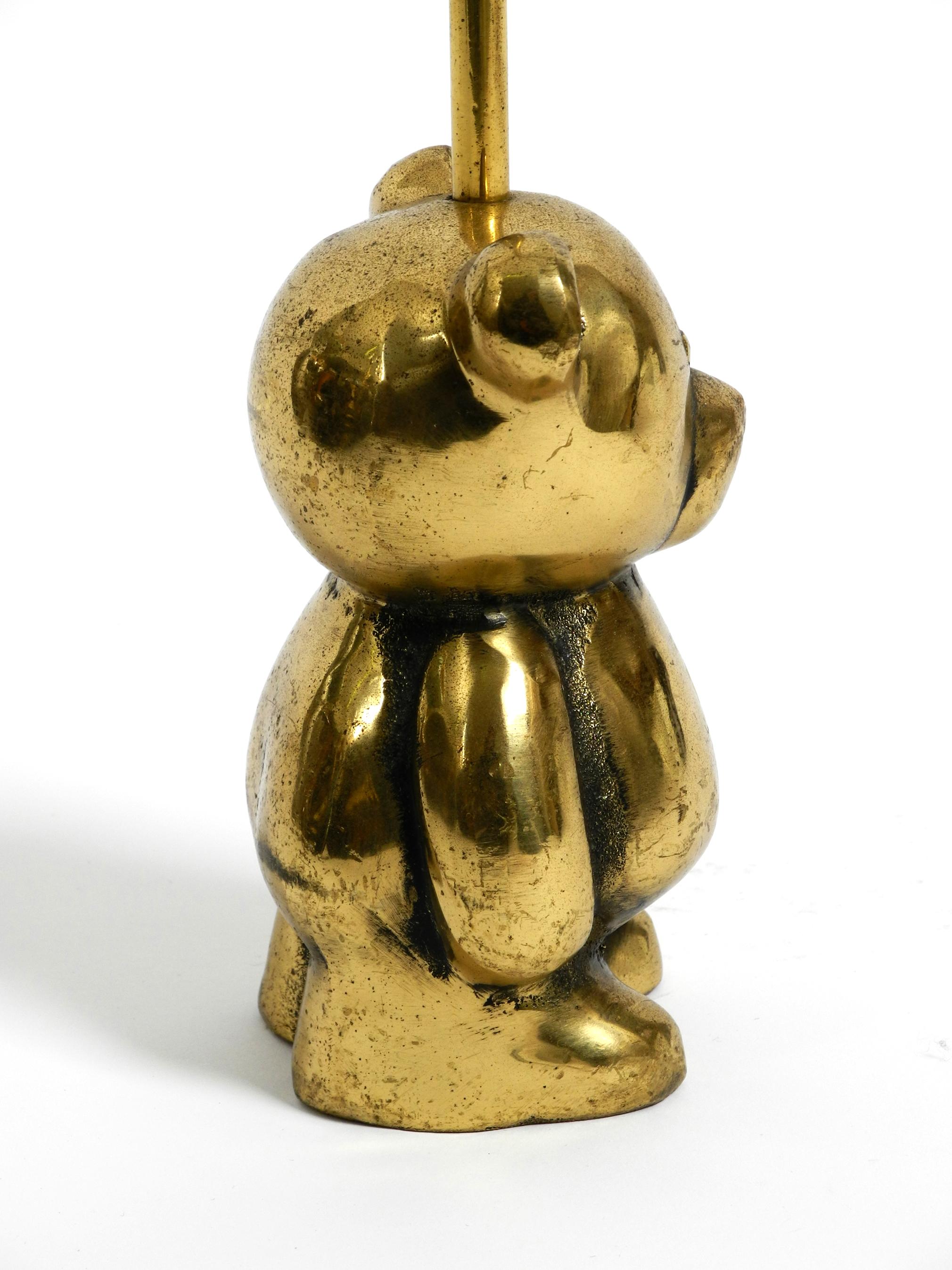 Very Heavy Solid Brass Doorstop from the 1960s in the Shape of a Cute Teddy Bear In Good Condition In München, DE