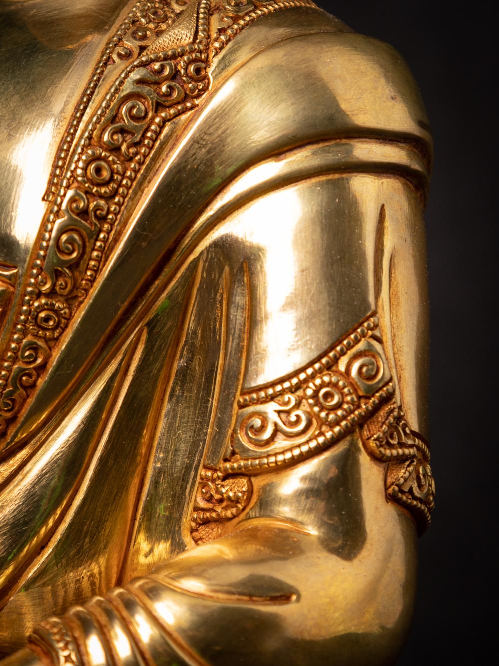 Buddha-Statue in Bhumisparsha Mudra aus Nepal in sehr hoher Qualität mit Goldumrandung im Angebot 11