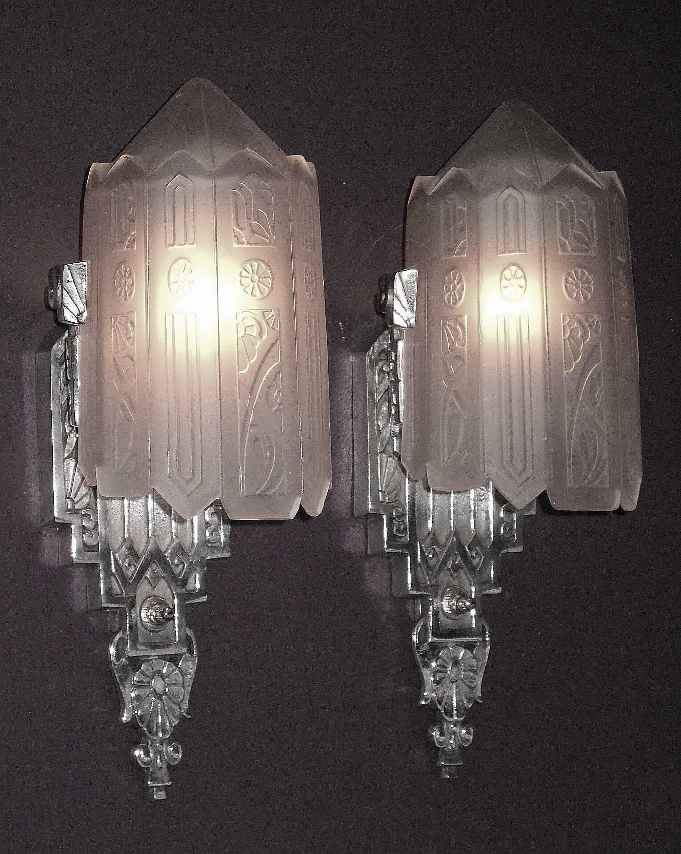 20th Century Very High Style Vintage American Art Deco Wall Sconces with Original Glass For Sale