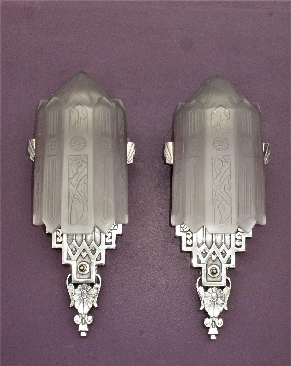 Very High Style Vintage American Art Deco Wall Sconces with Original Glass For Sale 2