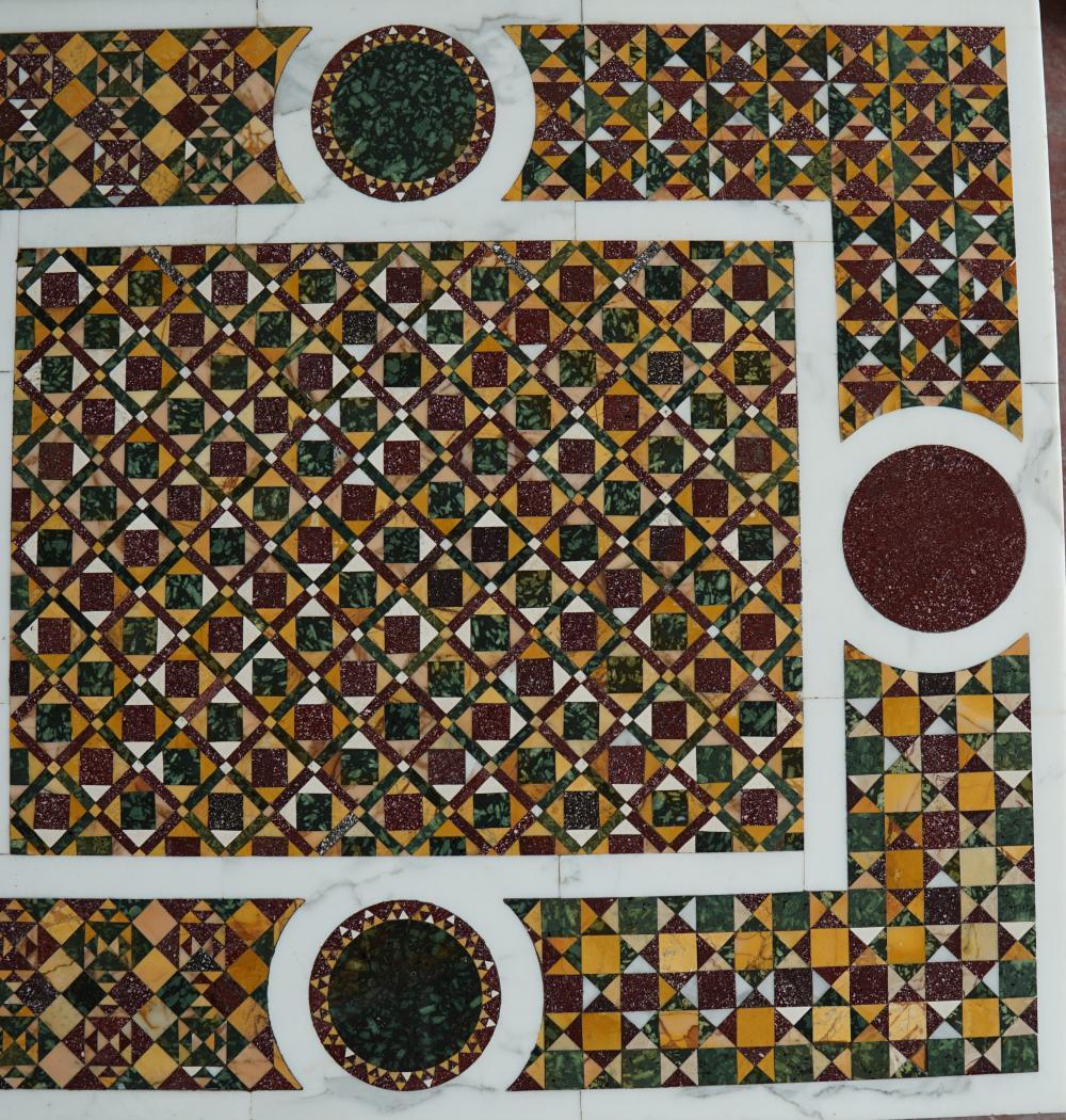 Very important Cosmatesque top with semi-precious stones and rare marbles, Egyptian porphyry red, ancient green, aquamarine breccia green, ancient yellow. 20th century. Dimensions: 179x86x4,6cm. Good condition - used with small signs of aging &