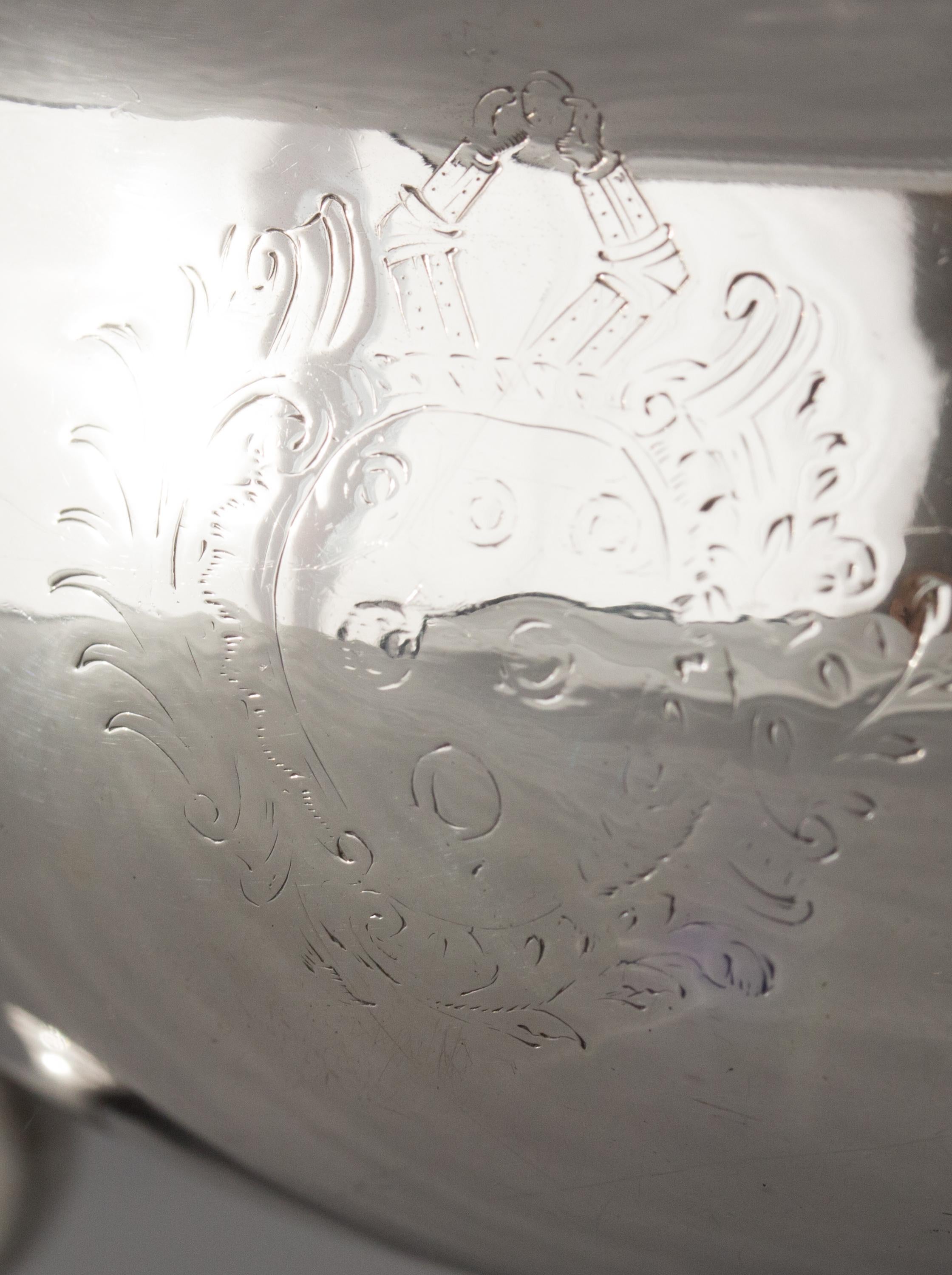 Very Important Pair of Heavy George II Silver Sauce Boats, Lon 1742 4
