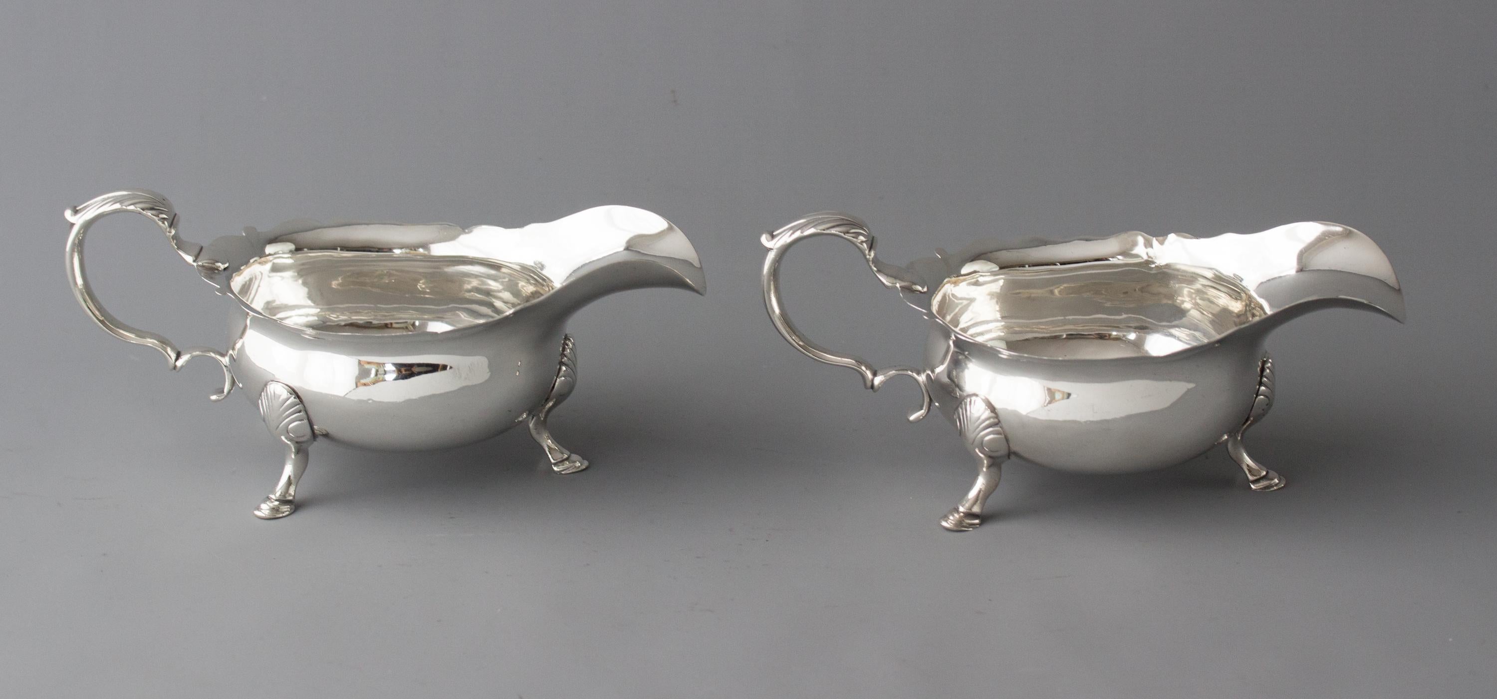 Very Important Pair of Heavy George II Silver Sauce Boats, Lon 1742 7