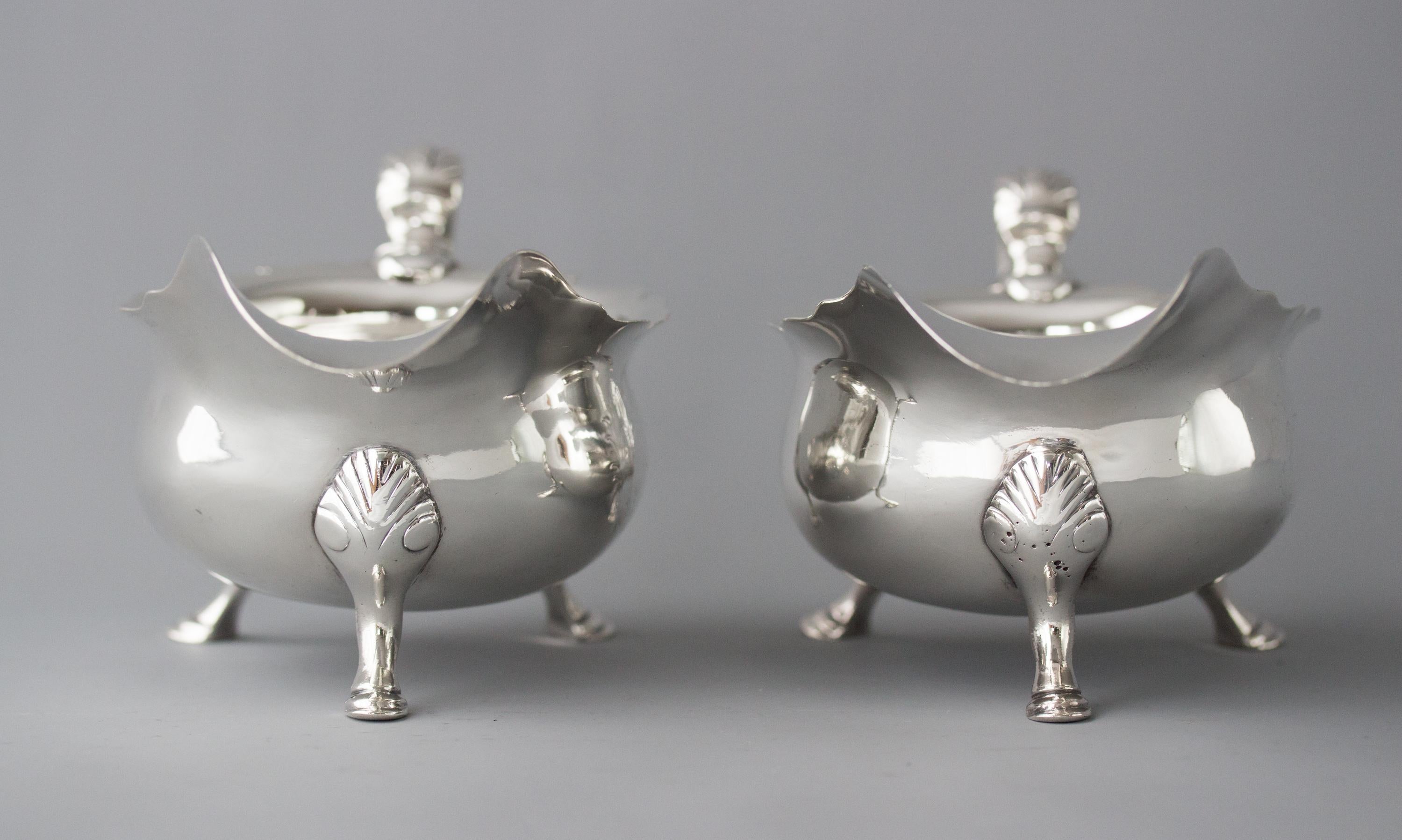 Very Important Pair of Heavy George II Silver Sauce Boats, Lon 1742 1