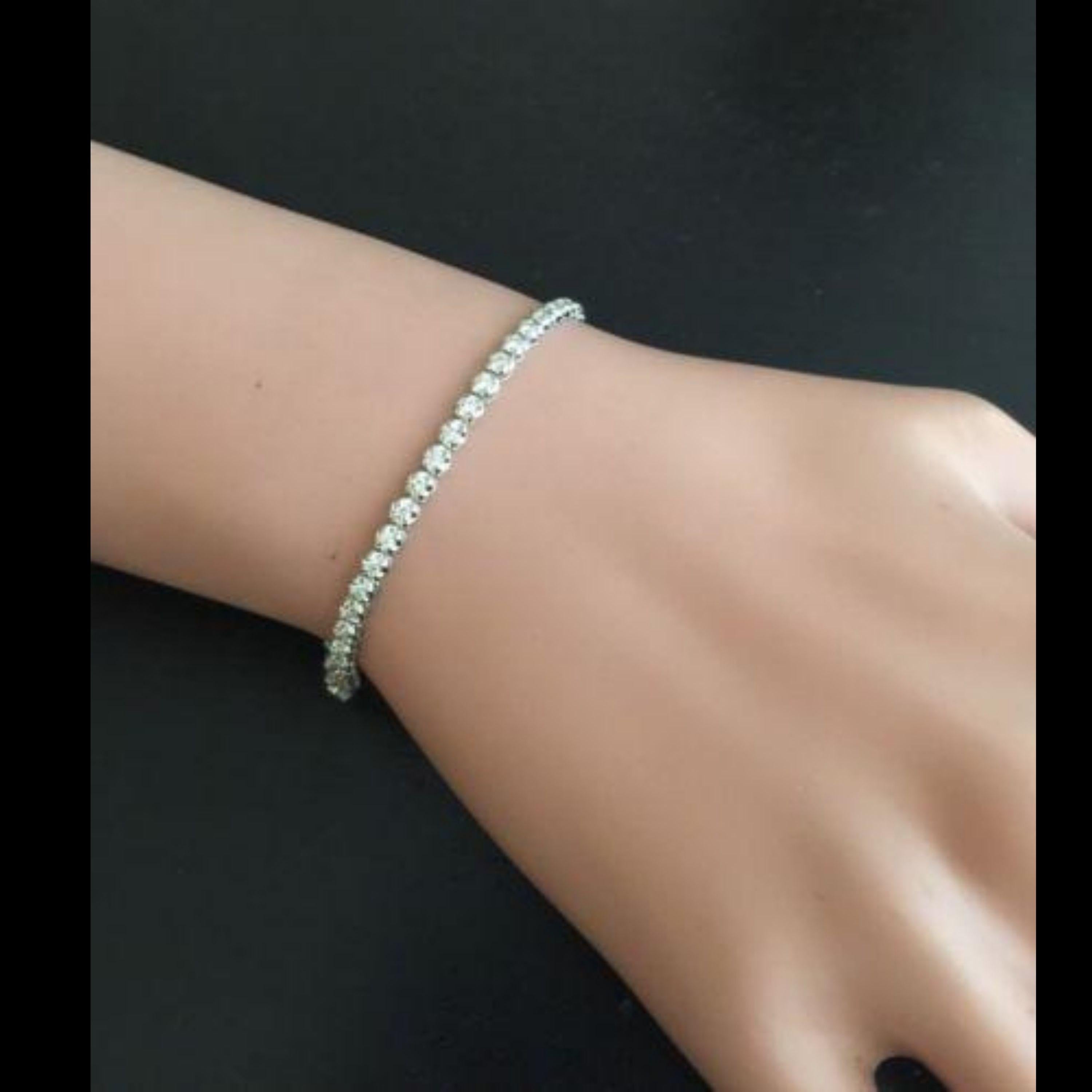 Très impressionnant bracelet en or blanc massif 14 carats avec diamants naturels de 1,15 carat en vente 2