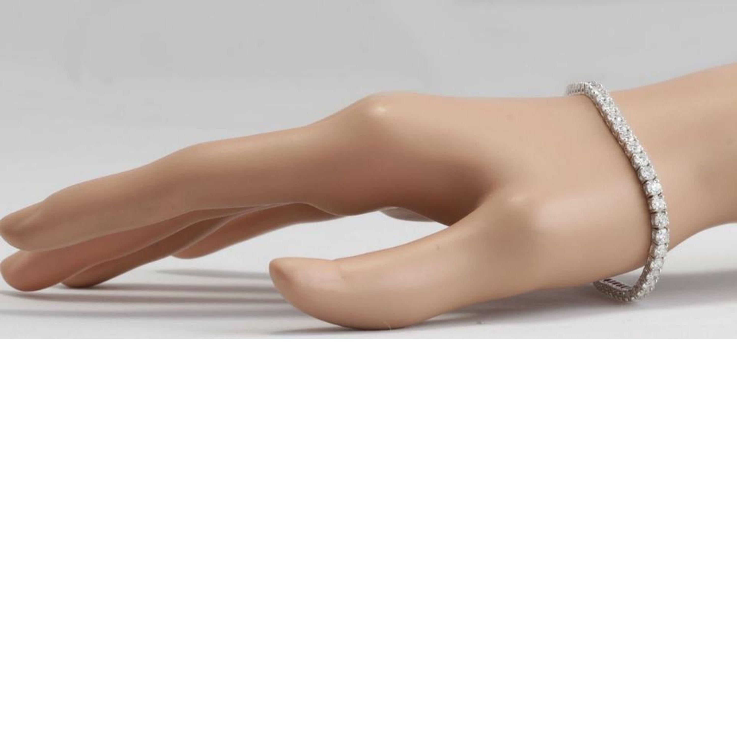 Very Impressive 3.00 Carat Natural Diamond 14 Karat Solid White Gold Bracelet For Sale 1
