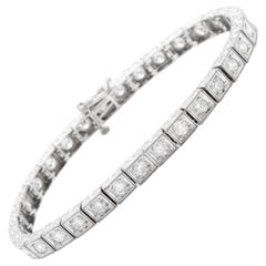 Very Impressive 3.20 Carat Natural Diamond 14 Karat Solid White Gold Bracelet