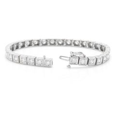 Very Impressive 3.20 Carat Natural Diamond 14 Karat Solid White Gold Bracelet