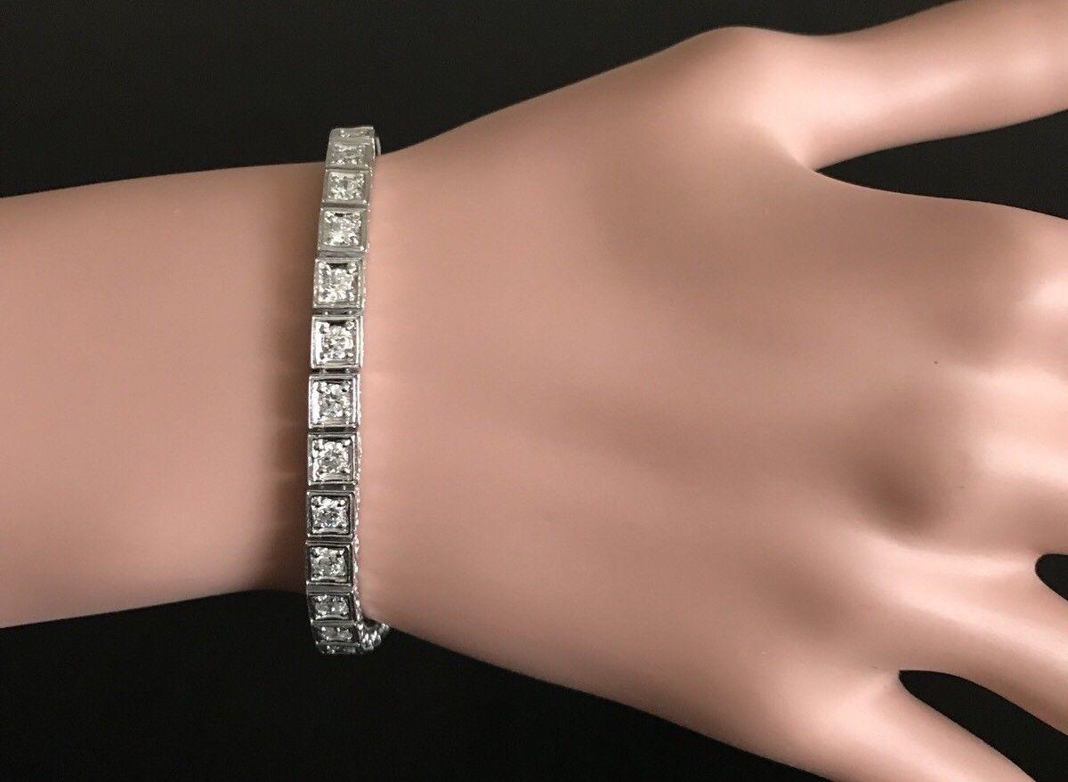 Very Impressive 3.20 Carat Natural Diamond 14 Karat Solid White Gold Bracelet For Sale 3