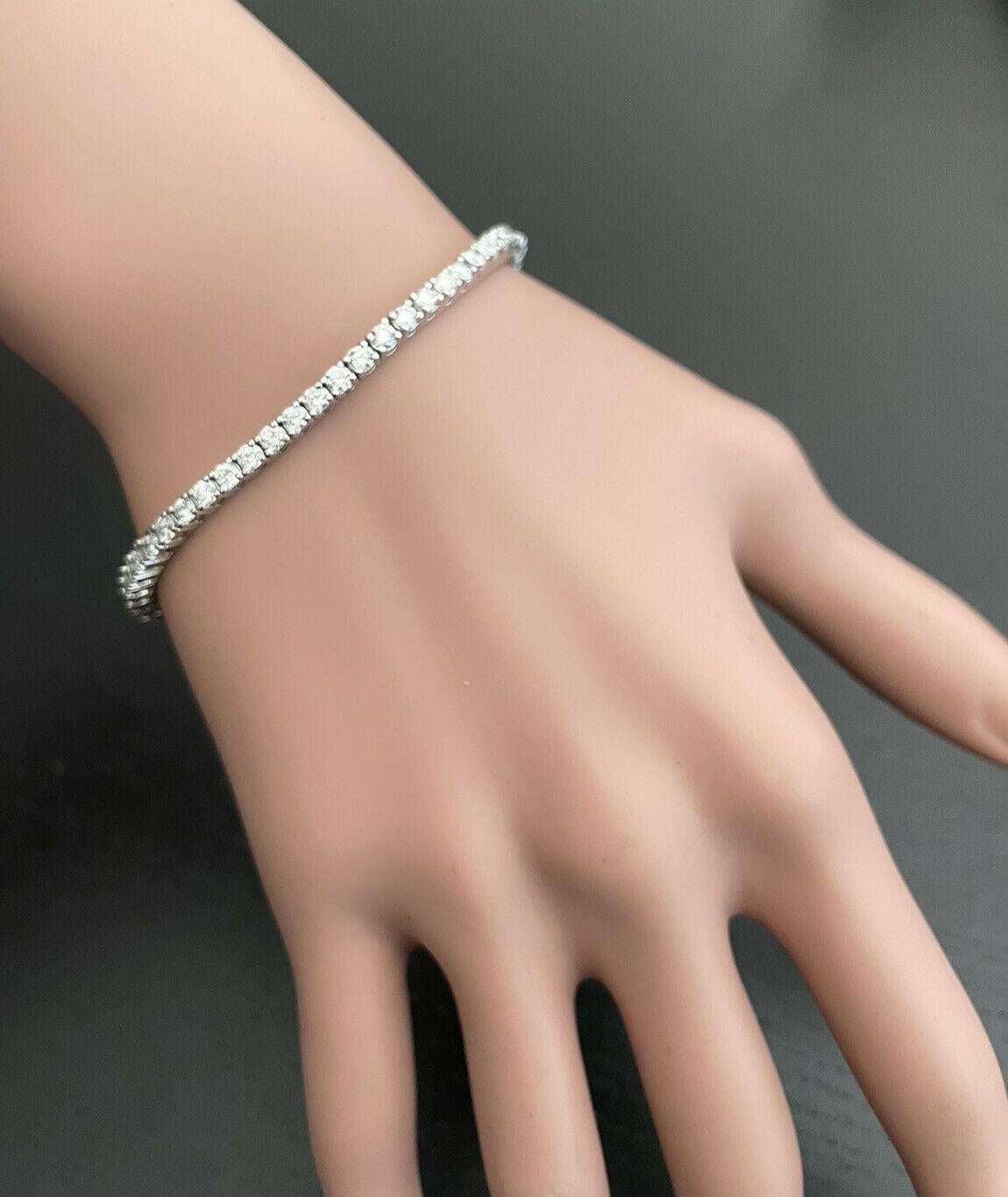 Bracelet très impressionnant en or blanc massif 14 carats avec diamants naturels de 4,70 carats en vente 1