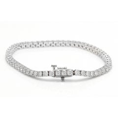 Very Impressive 4.70 Carat Natural Diamond 14 Karat Solid White Gold Bracelet