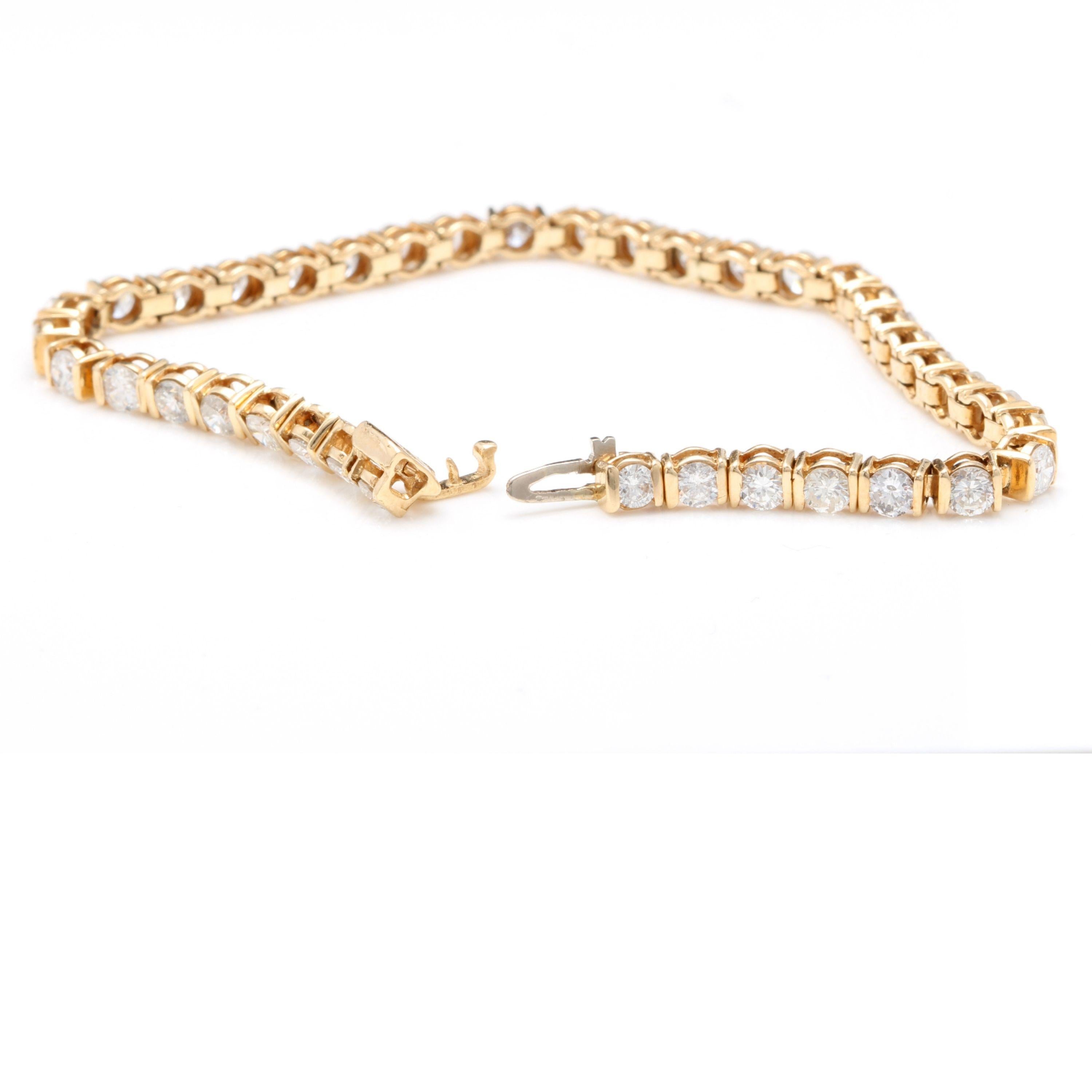 Very Impressive 5.70 Carat Natural Diamond 14 Karat Solid Yellow Gold Bracelet In New Condition For Sale In Los Angeles, CA