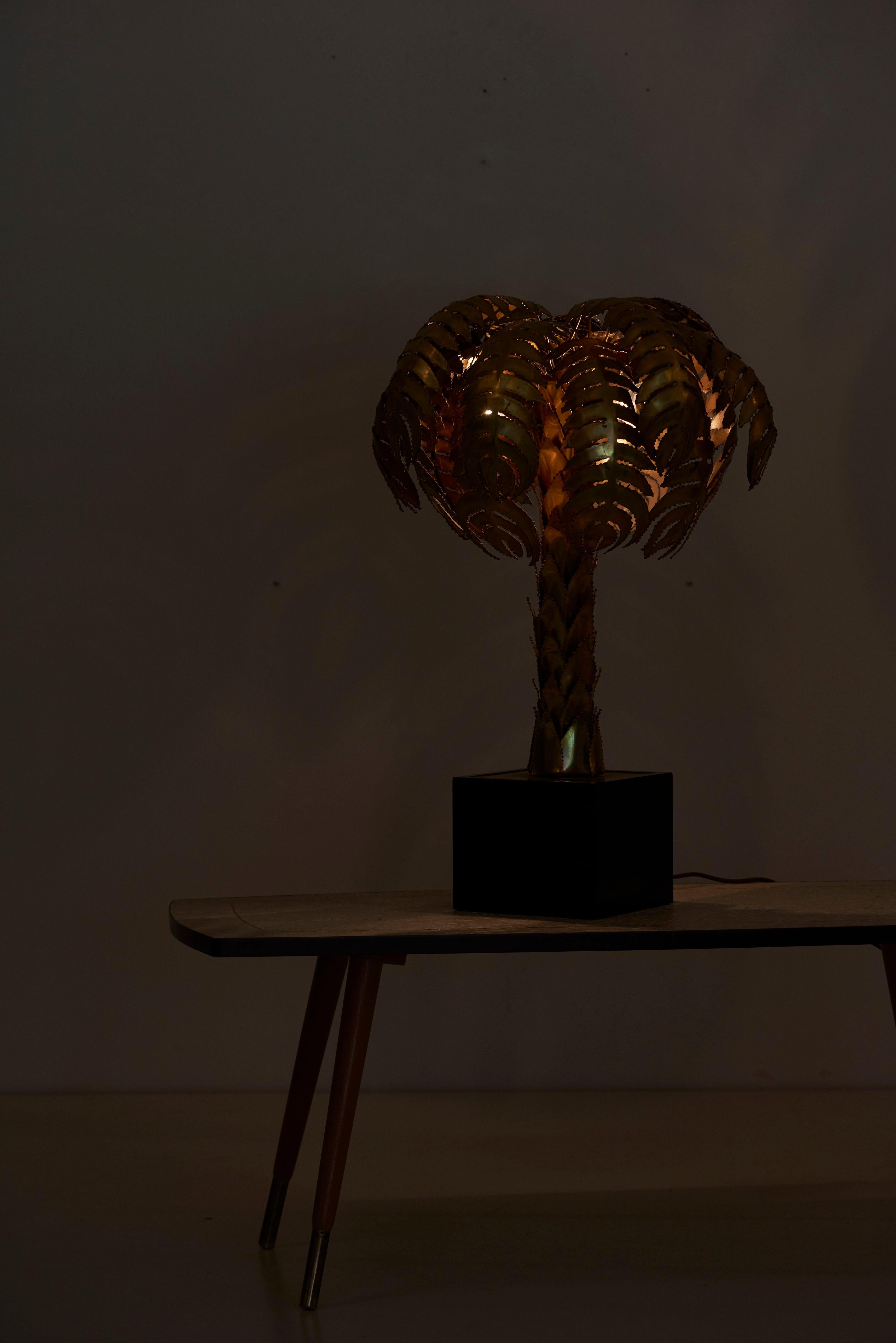 French Very Impressive Brass Palm Table Lamp 