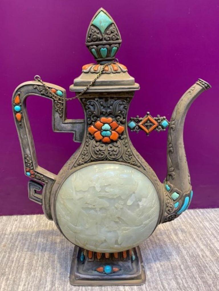 Sehr beeindruckende große mongolische Jade-Vase in Großformat im Angebot 2