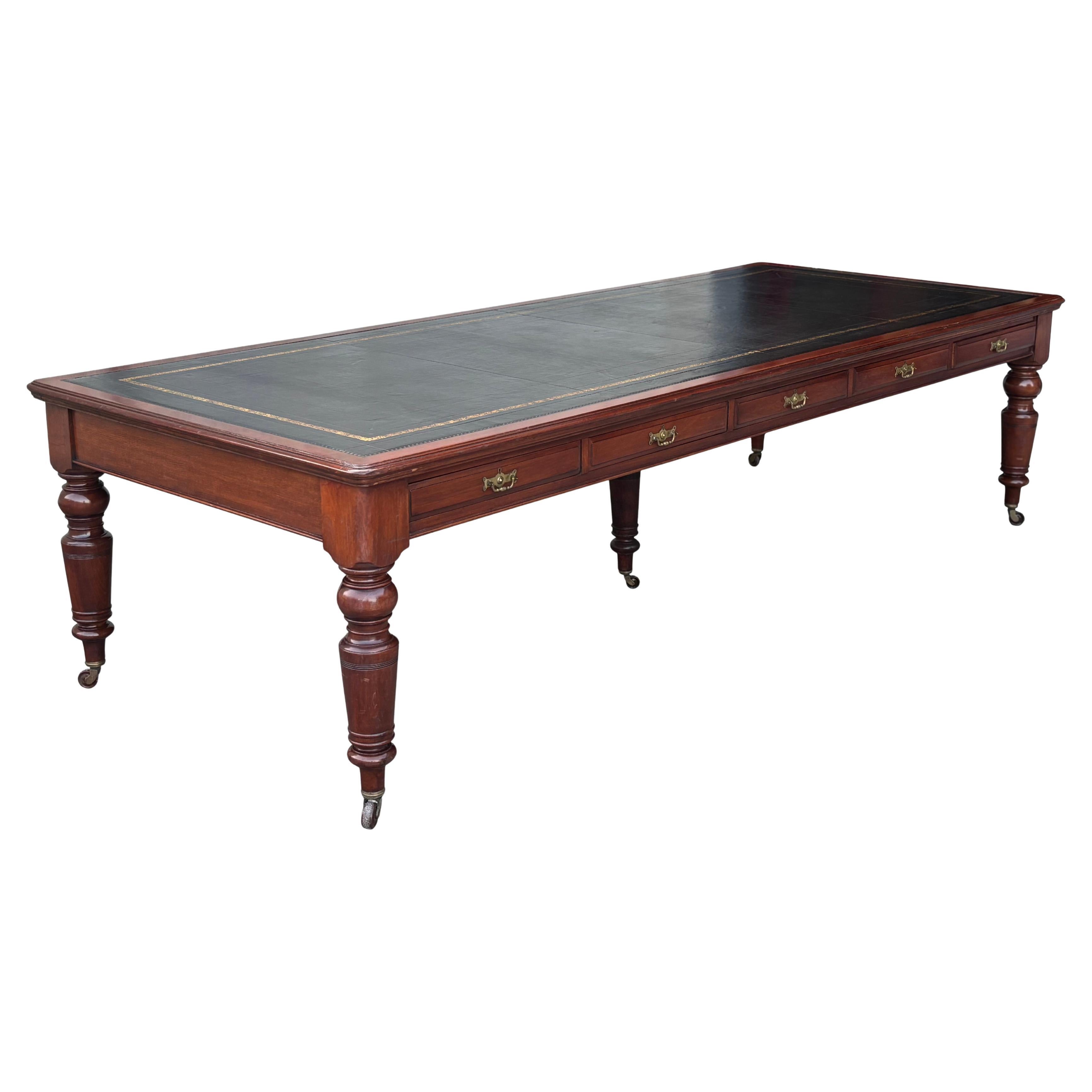 Très impressionnante table de conférence en acajou du milieu du 19e siècle de l'époque victorienne en vente