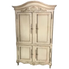 Très impressionnante armoire romantique ancienne de couleur crème