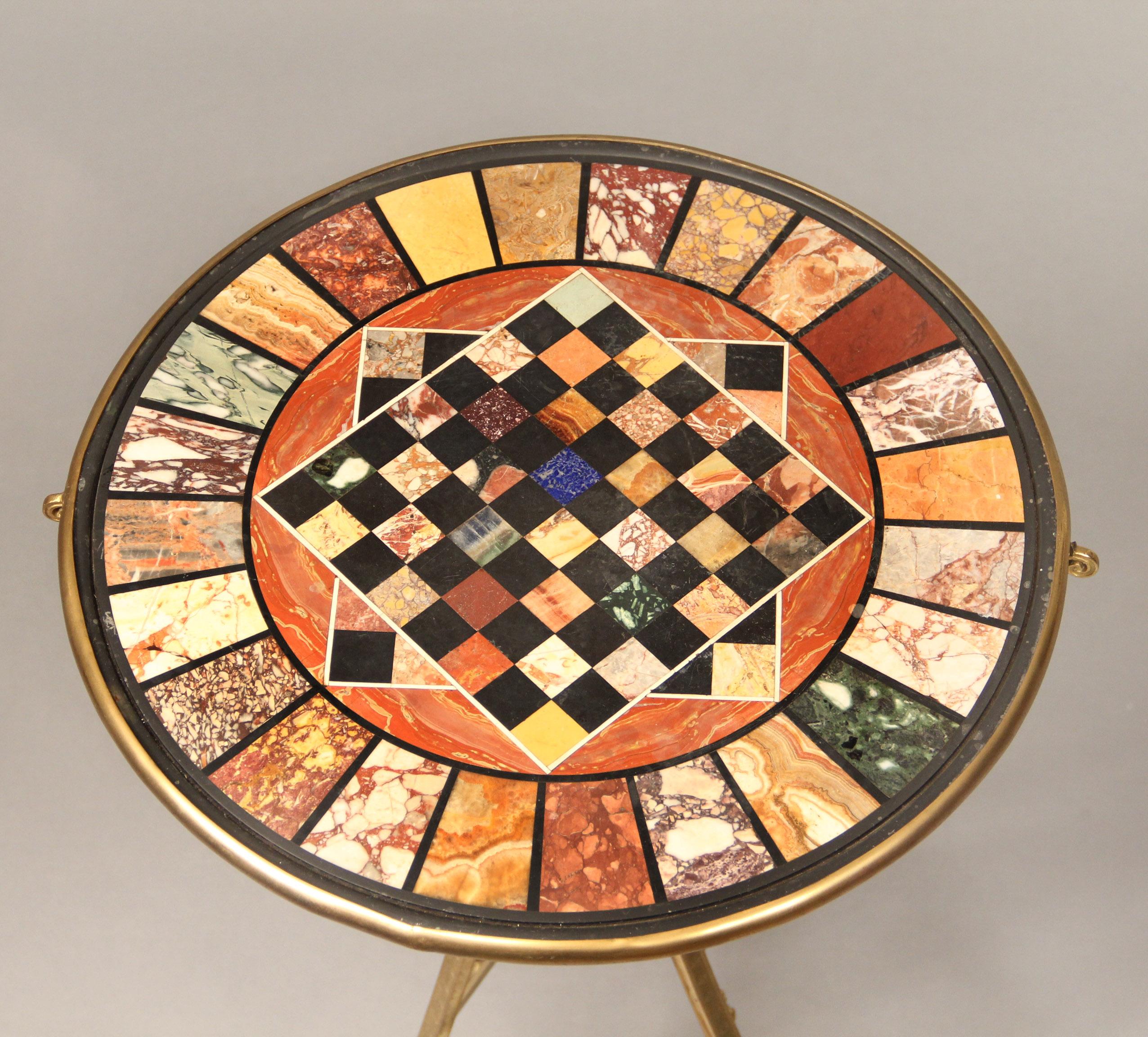 Belle Époque Spécimen très intéressant de table de jeu à plateau en marbre, en bronze doré de la fin du XIXe siècle en vente
