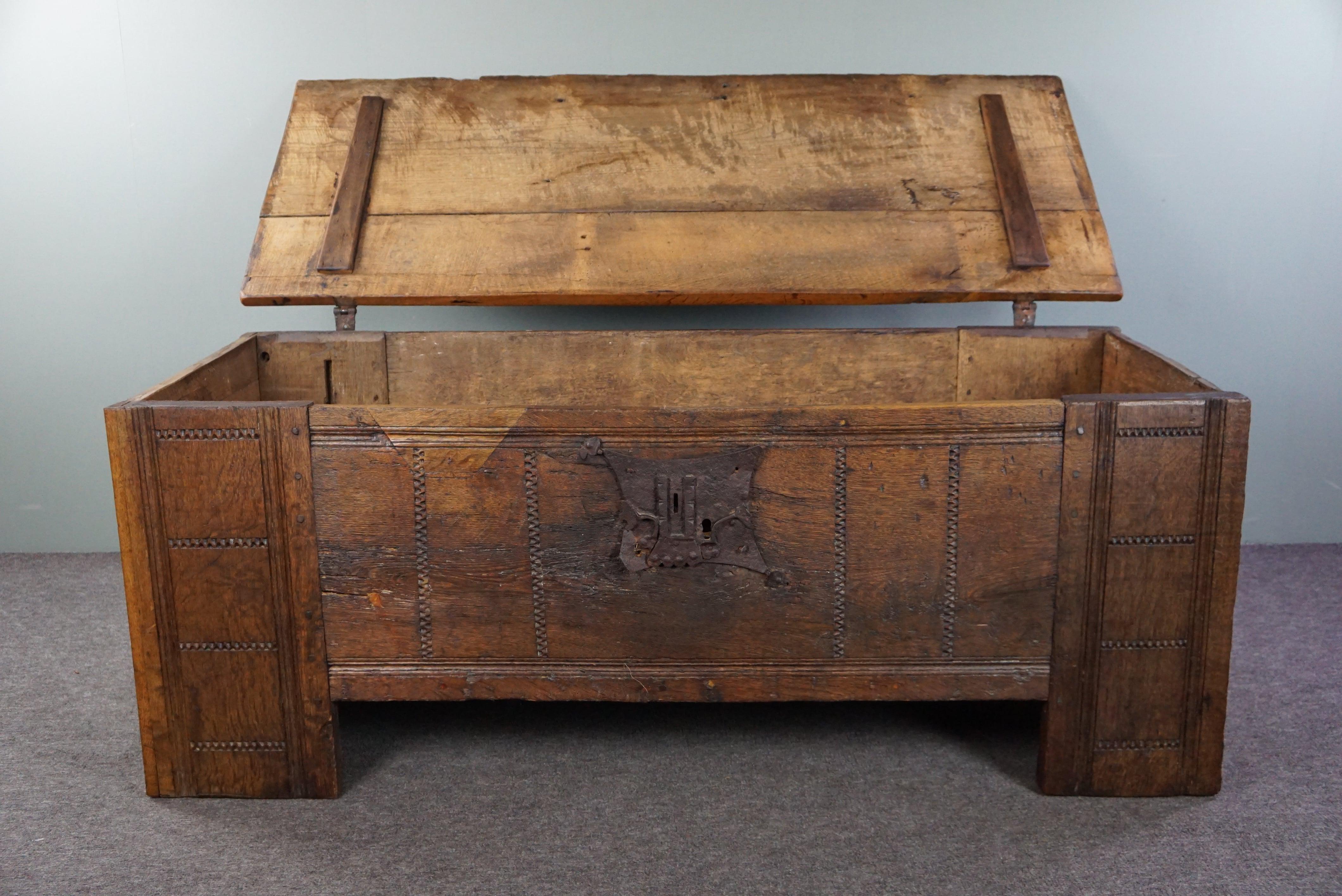 Very large 16th-century primitive oak chest/ coffee table/ sideboard For Sale 4