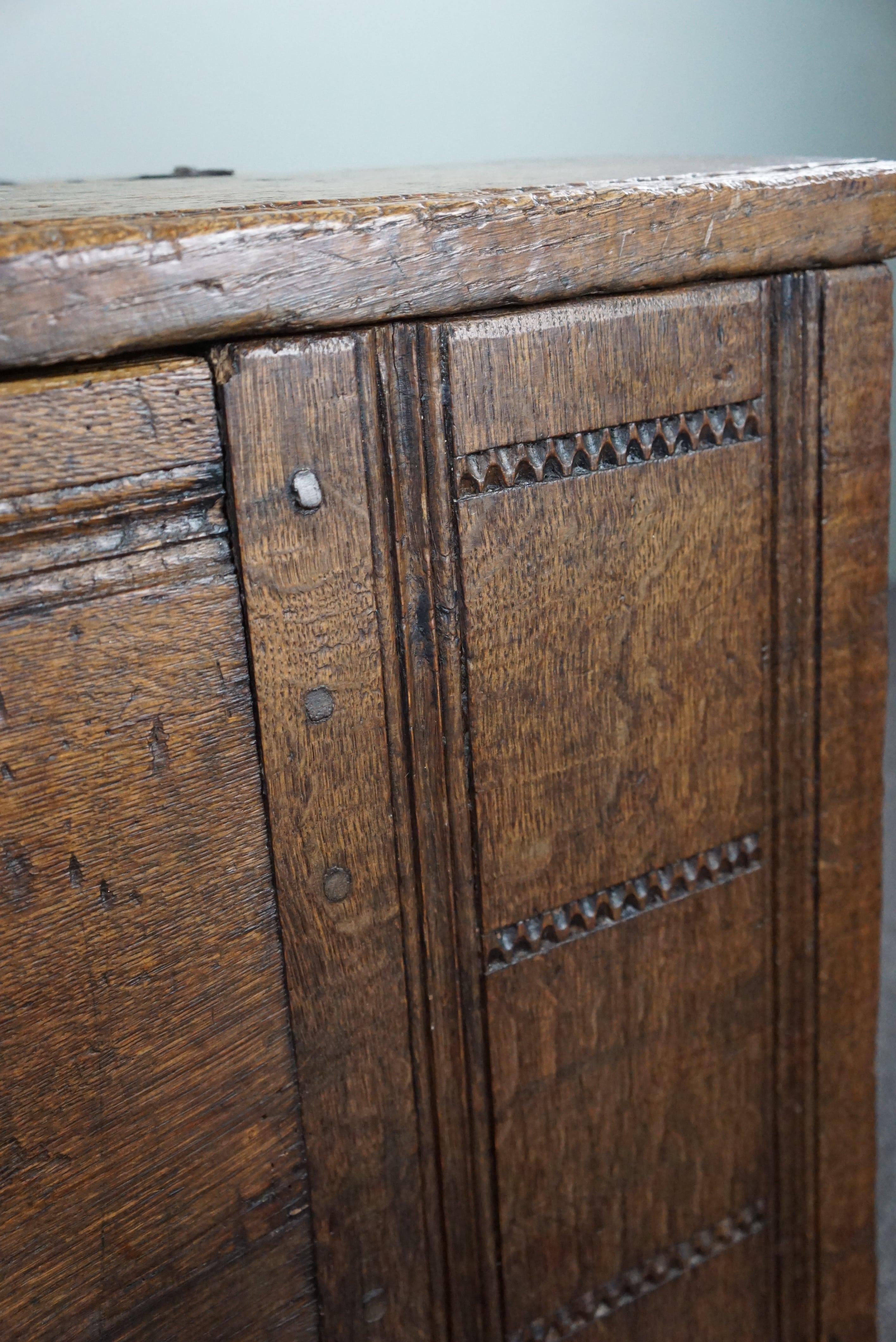 Very large 16th-century primitive oak chest/ coffee table/ sideboard For Sale 8