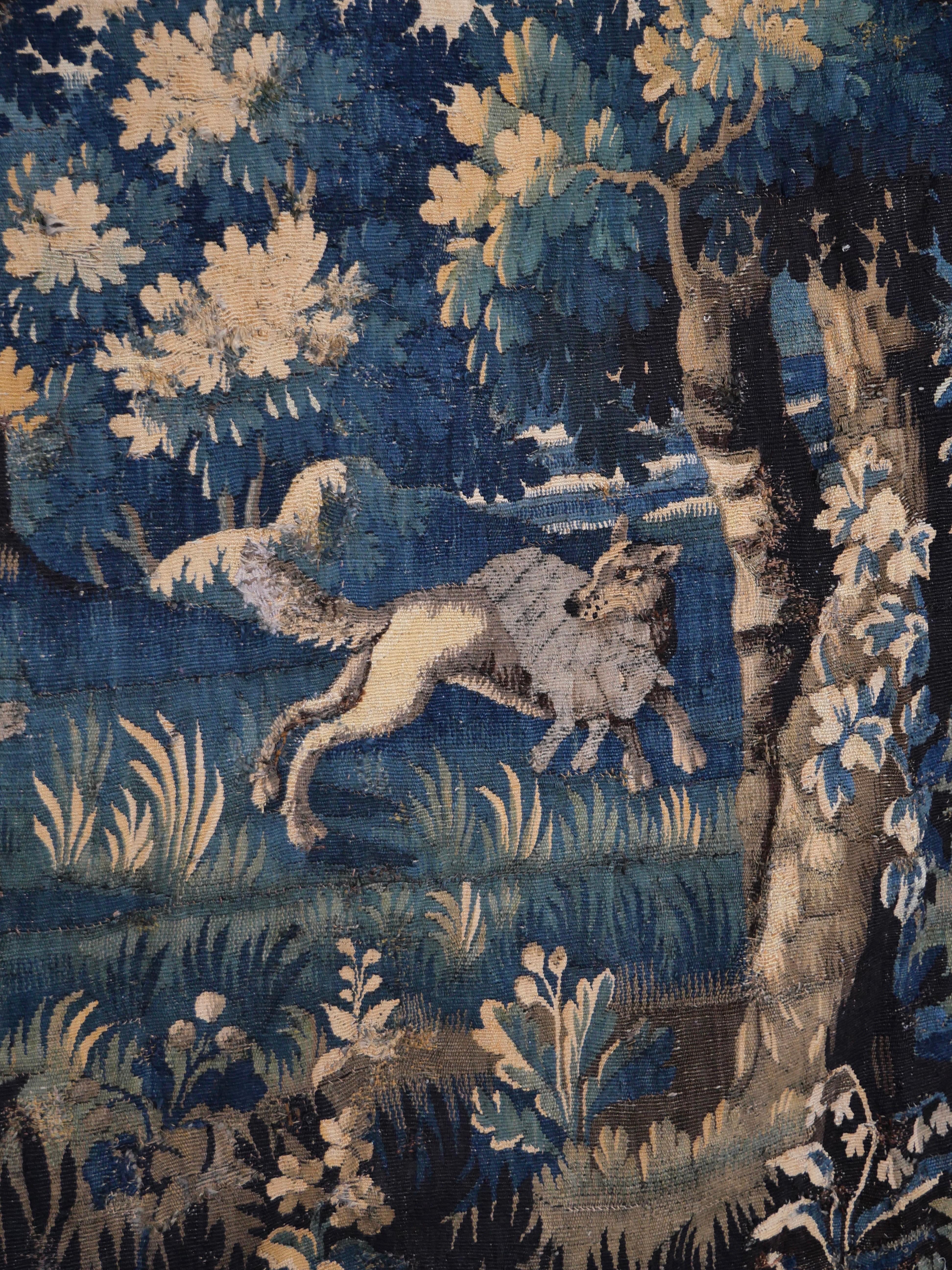 Sehr großer Aubusson Verdure-Wandteppich aus 1700er Jahren (Gewebt) im Angebot