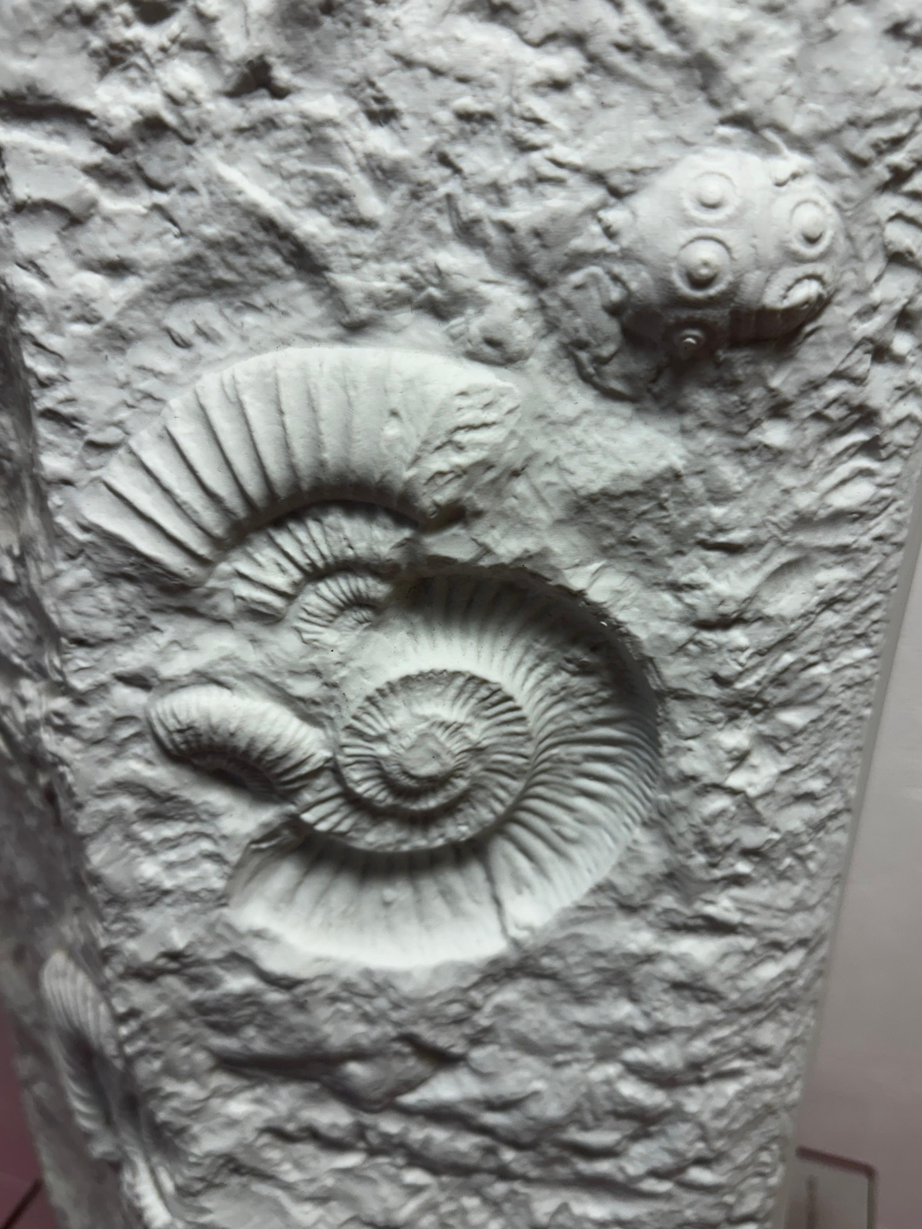 Very Large 1970s German AK Kaiser No 129 Matt-White Bisque Fossil Relief Vase For Sale 5