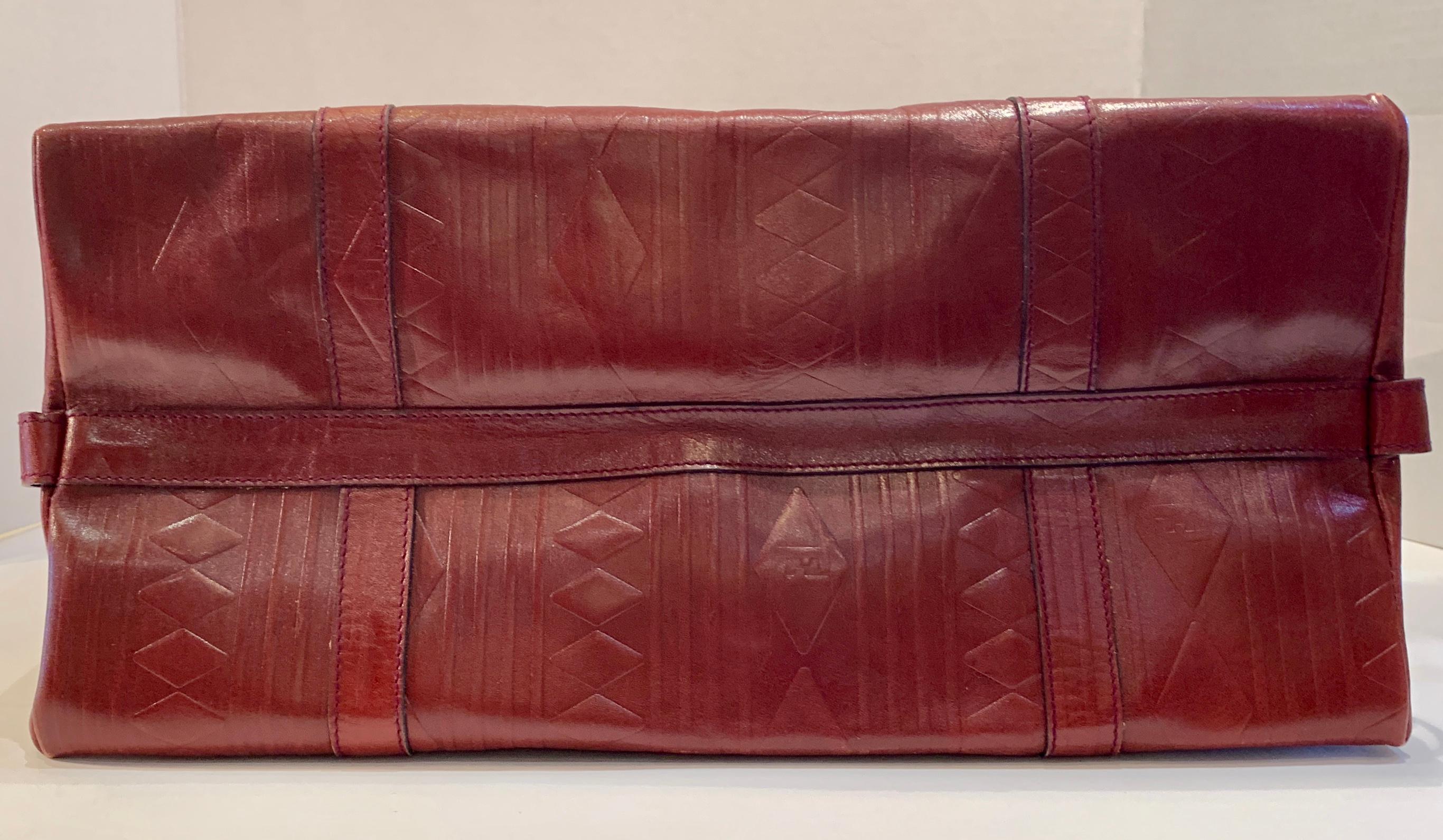 Women's or Men's Very Large 1980s FENDI S.A.S. Diamond Embossed Burgundy Leather Purse For Sale