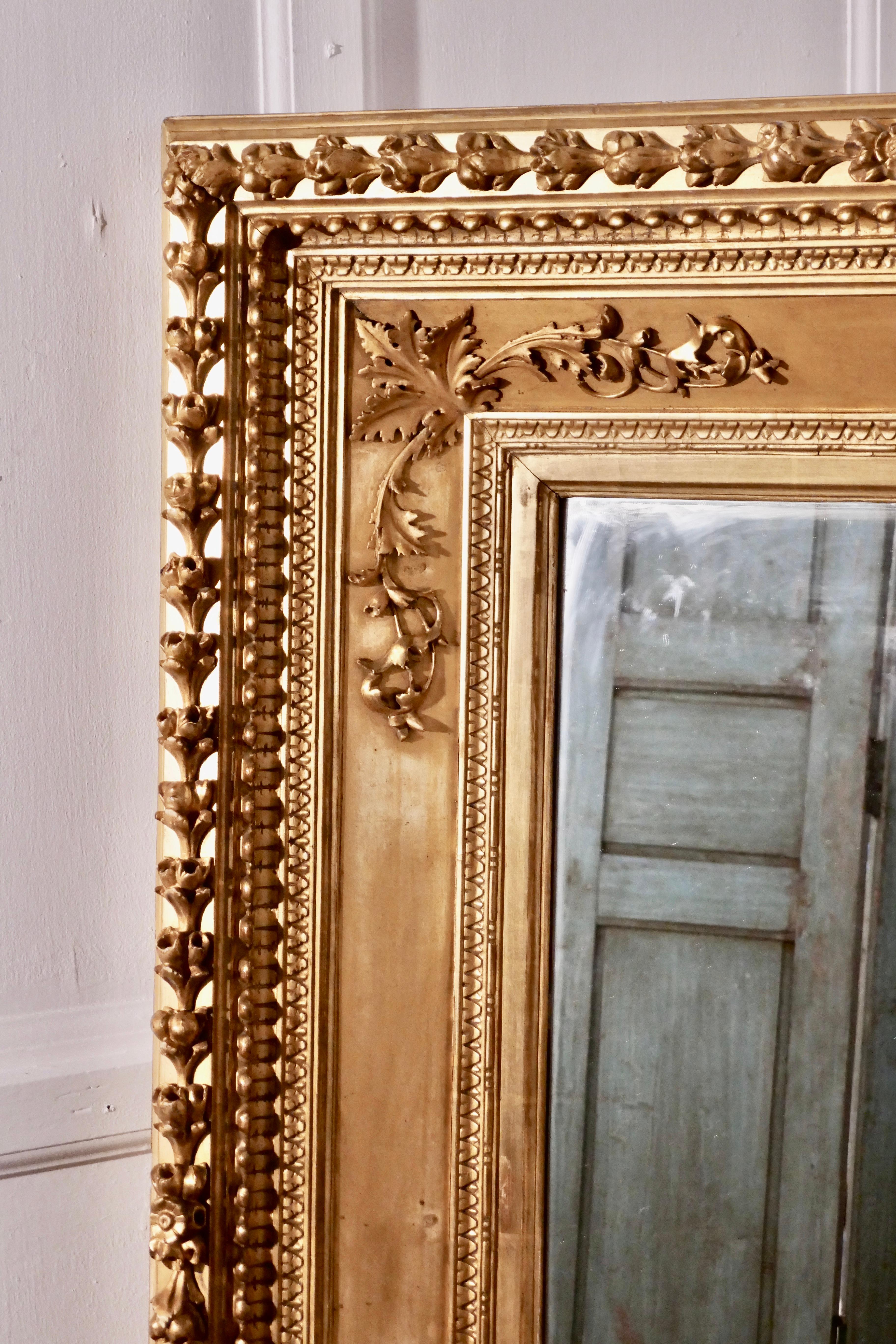 Baroque Très grand miroir mural tridimensionnel baroque doré français du 19ème siècle en vente