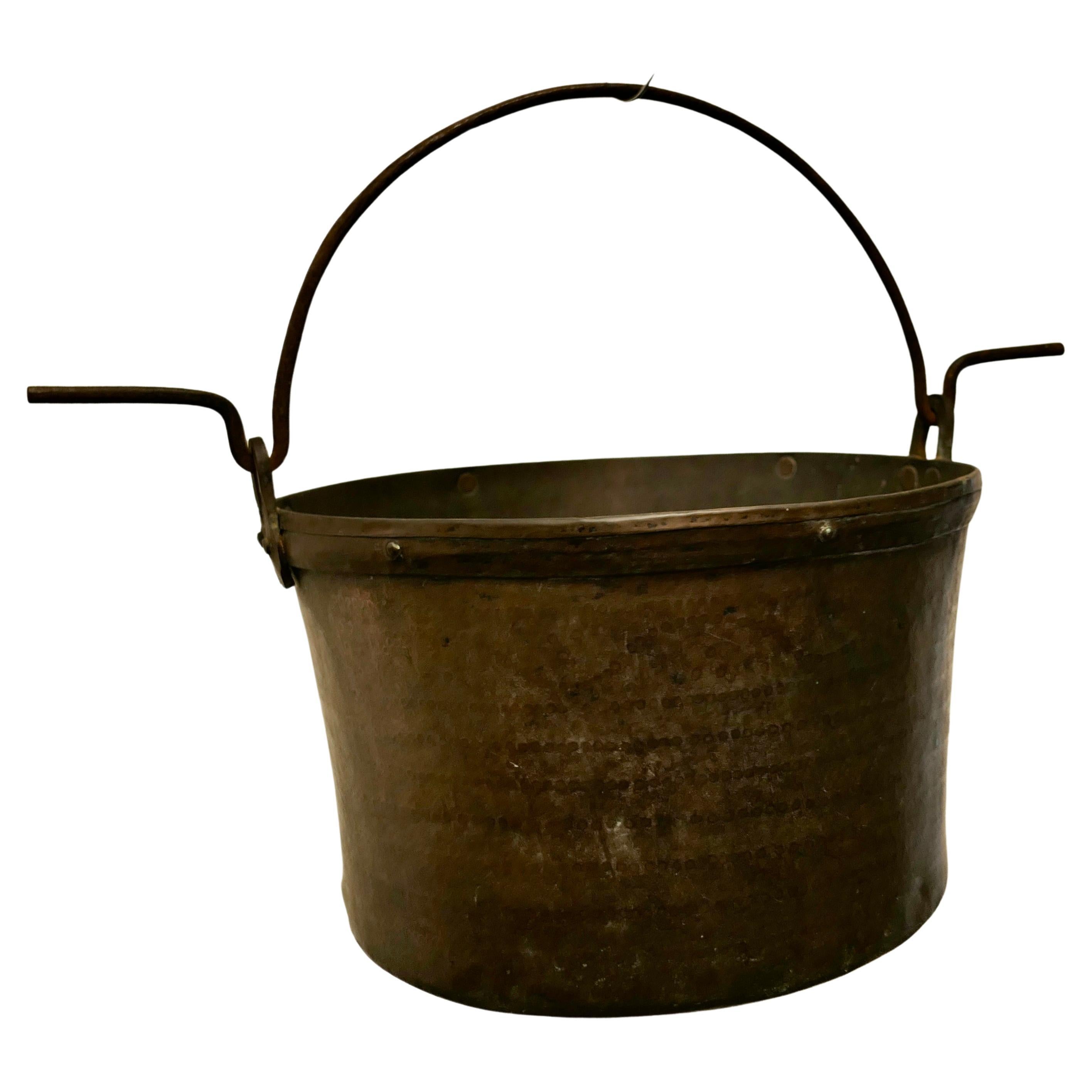 Très grand pot de cuisine en cuivre du 19ème siècle, chaudron