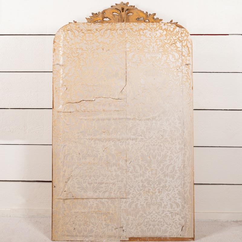 Feuille d'or Très grand miroir en bois doré français du 19e siècle en vente