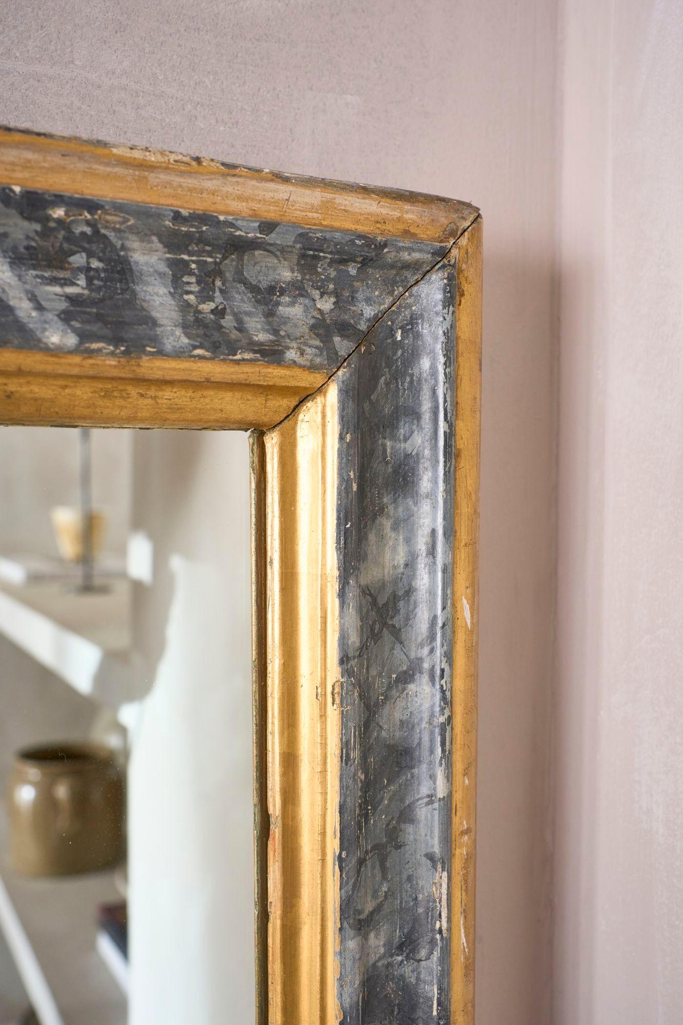 Très grand miroir italien du 19ème siècle peint en faux marbre en vente 2