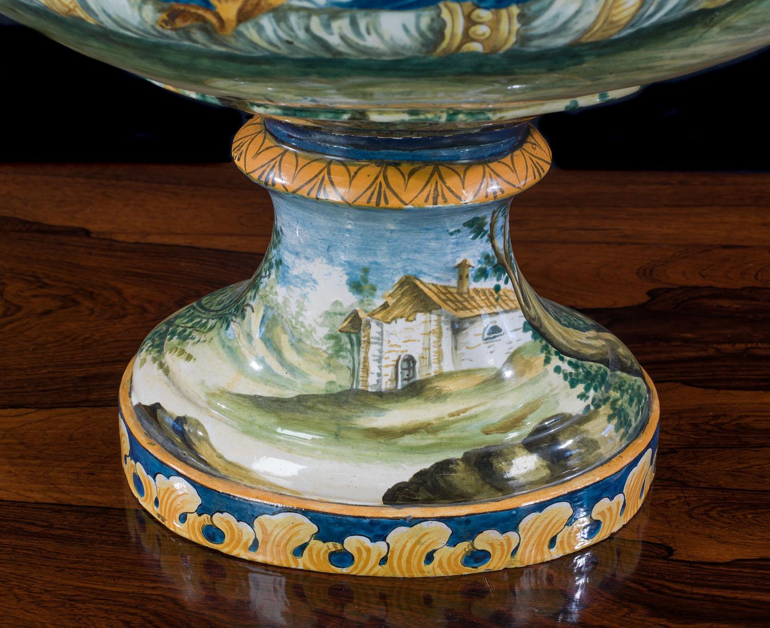 Very Large 19th Century Italian Maiolica Hand Painted Vase For Sale 4