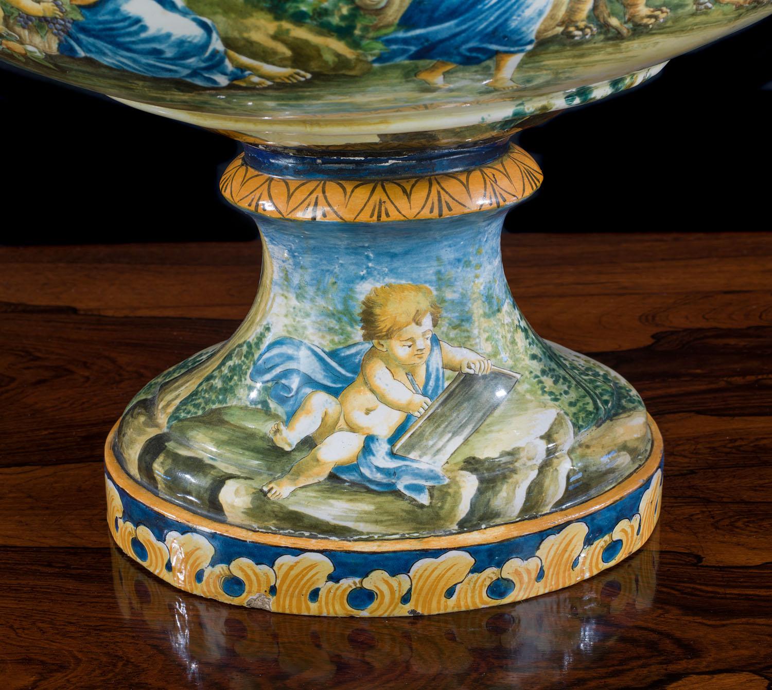Very Large 19th Century Italian Maiolica Hand Painted Vase For Sale 1