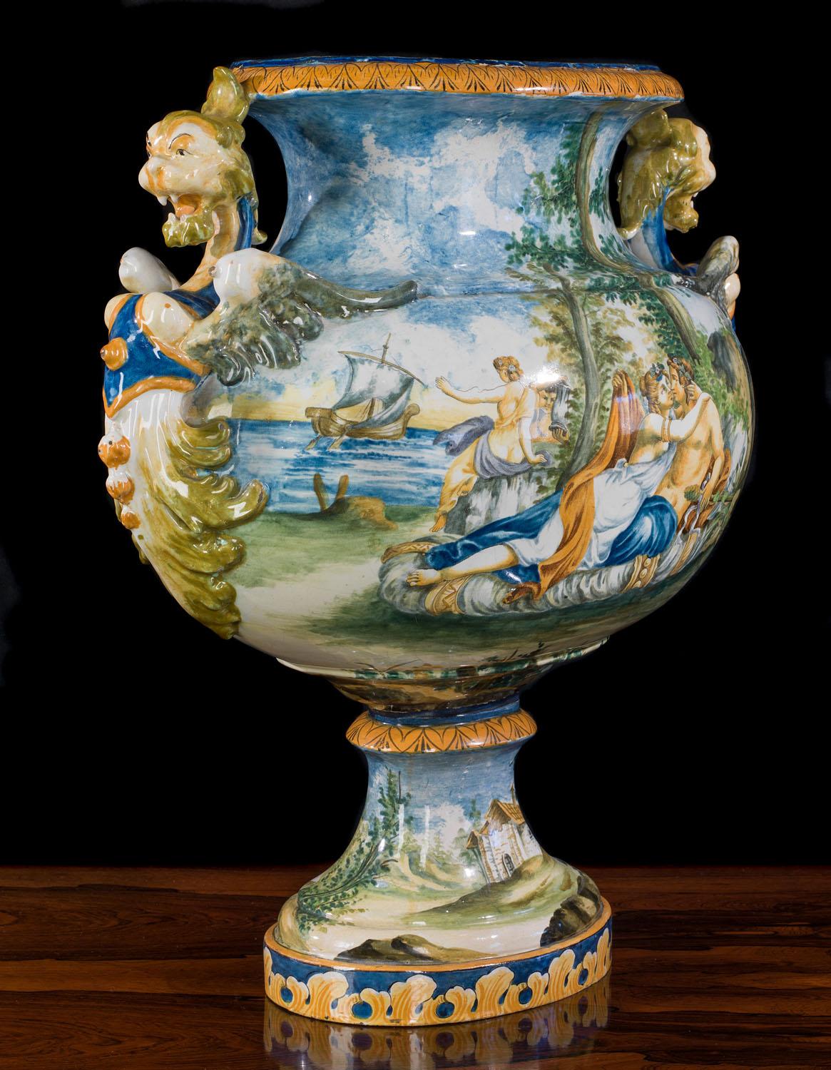 Very Large 19th Century Italian Maiolica Hand Painted Vase For Sale 2