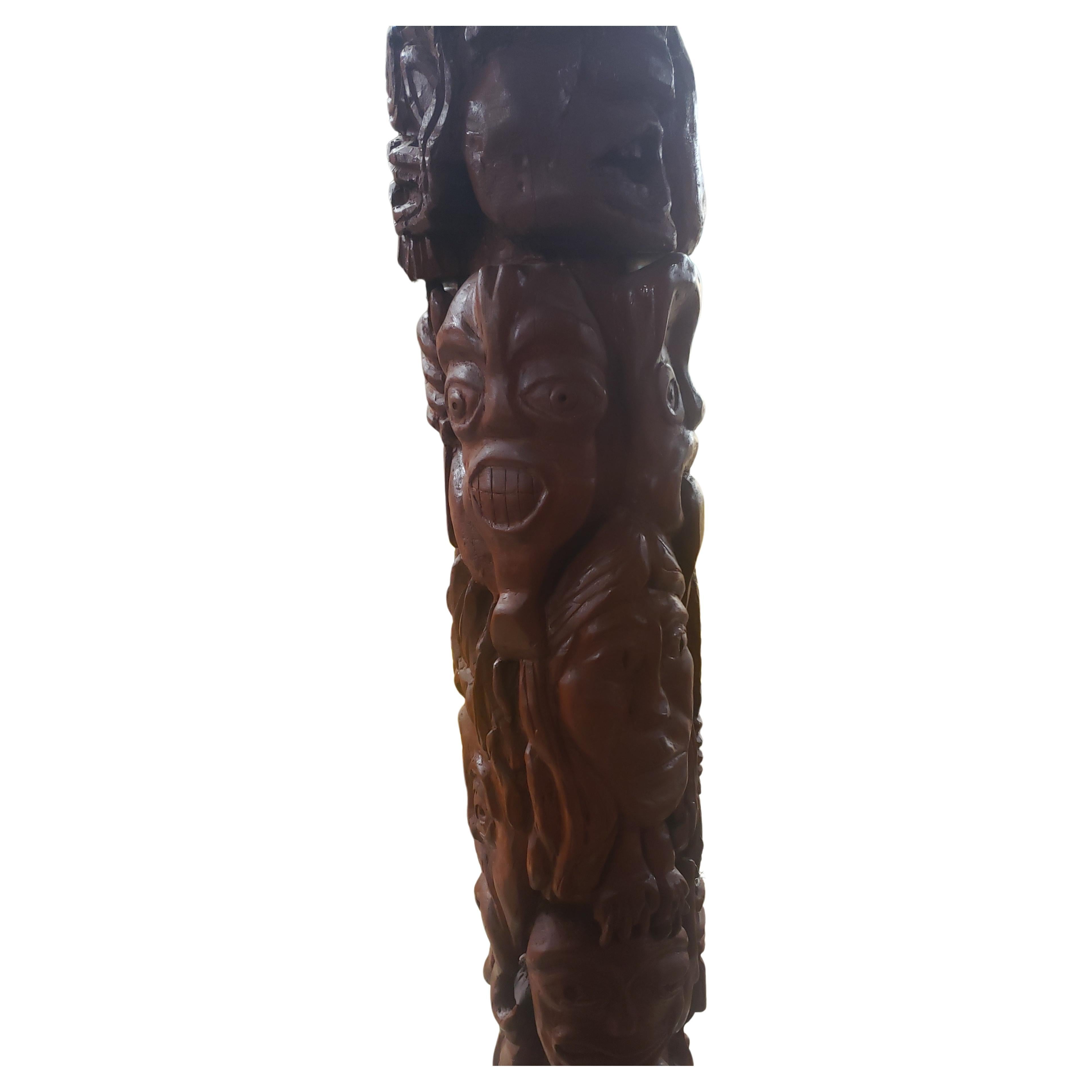 Very Large 19th Century North-Western Indian Carved Wood Totem Pole  For Sale 9