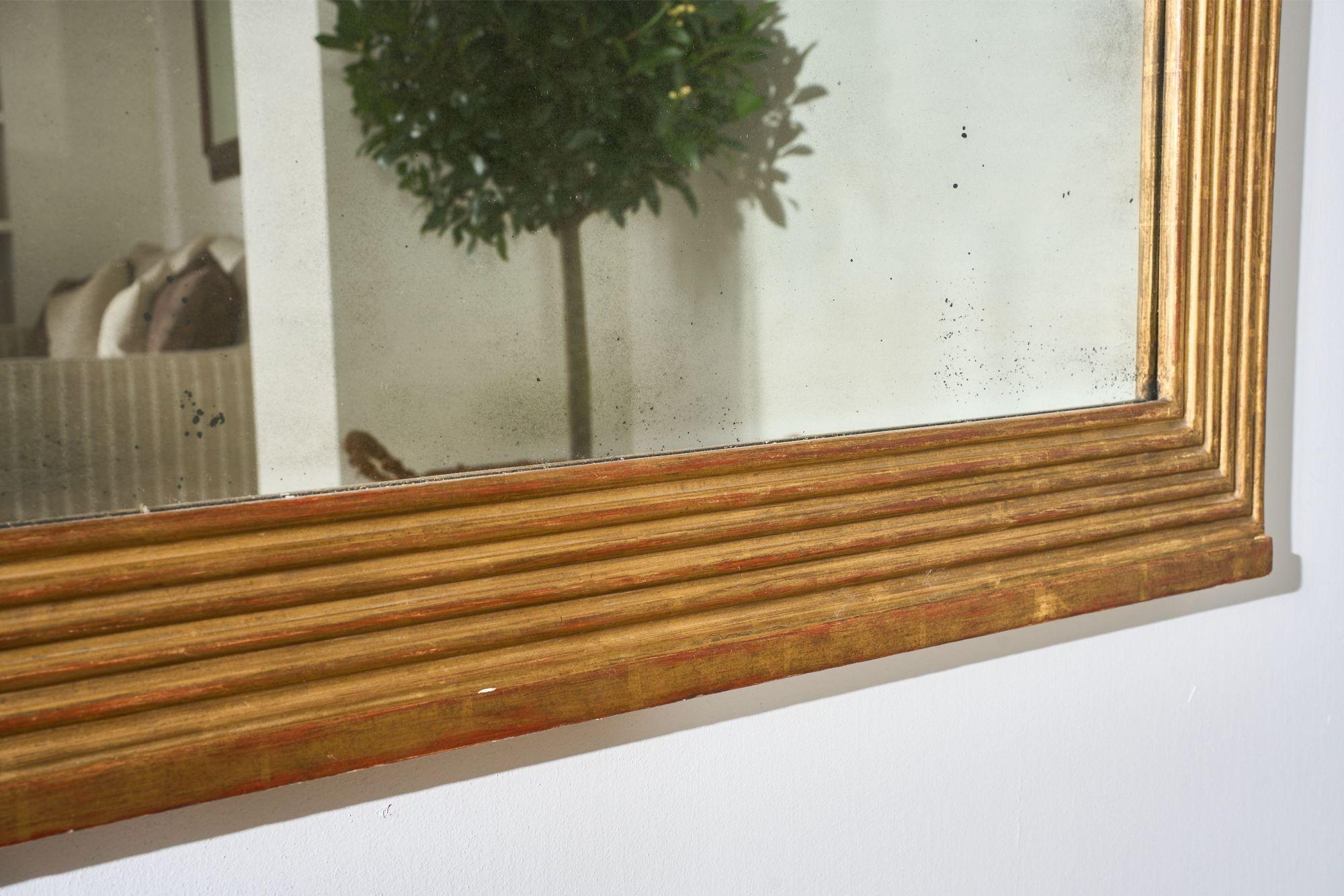 Très grand miroir à trumeau du XIXe siècle, de forme carrée et cannelée en vente 4